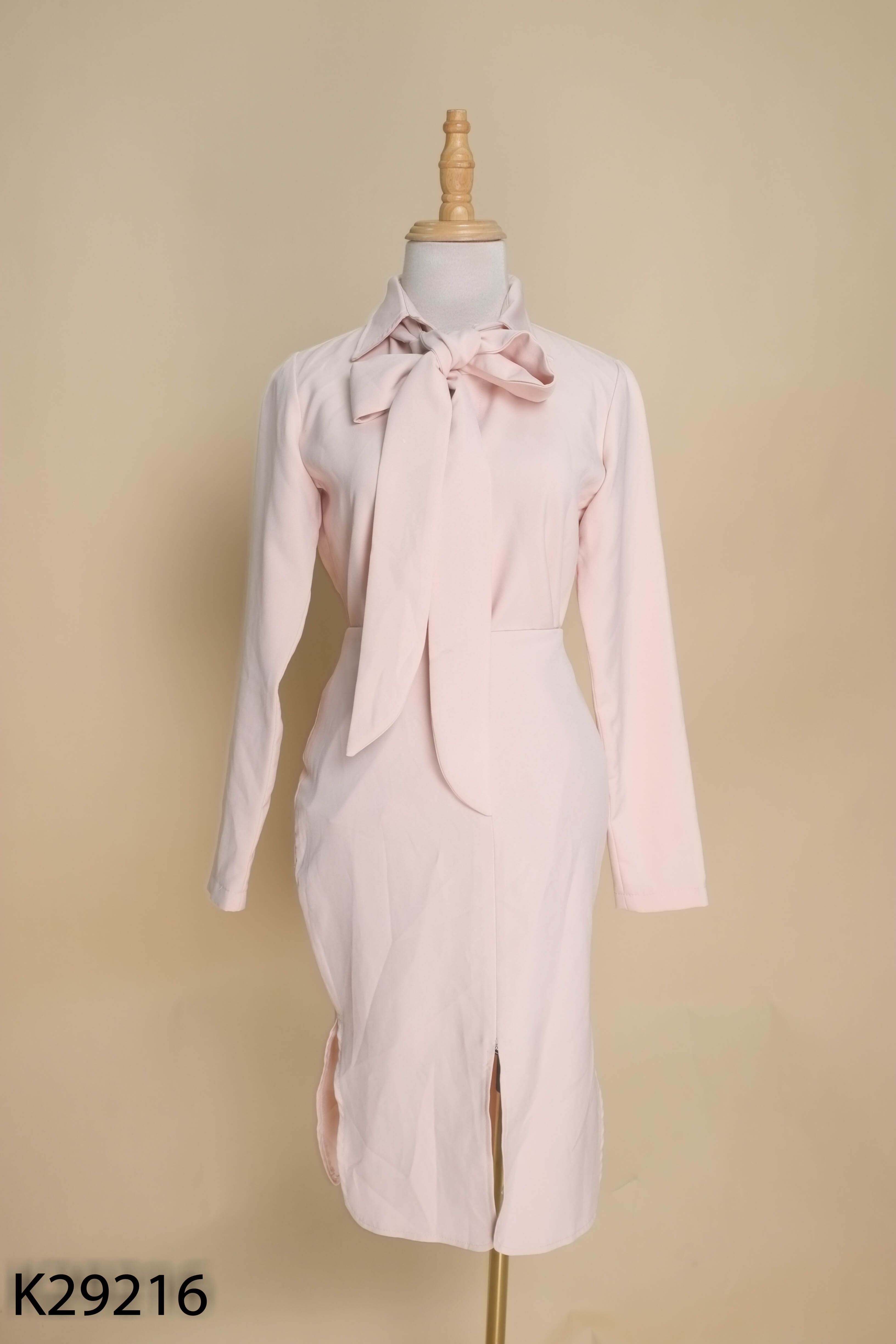 Set Áo sơ mi hồng IVY LADIES phối dây nơ + Chân váy