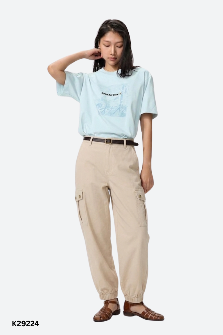 Quần UNIQLO vải be túi hộp