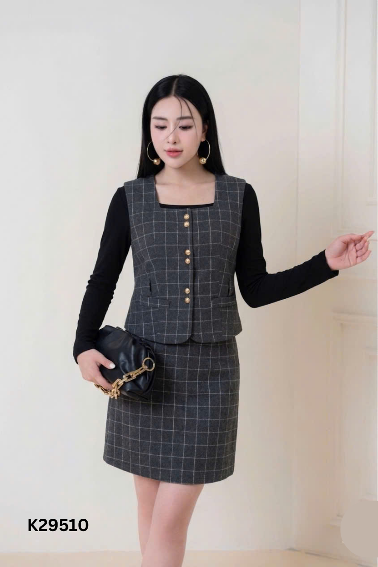 Set Áo dạ xám kẻ cúc vàng (kèm áo đen) + chân váy