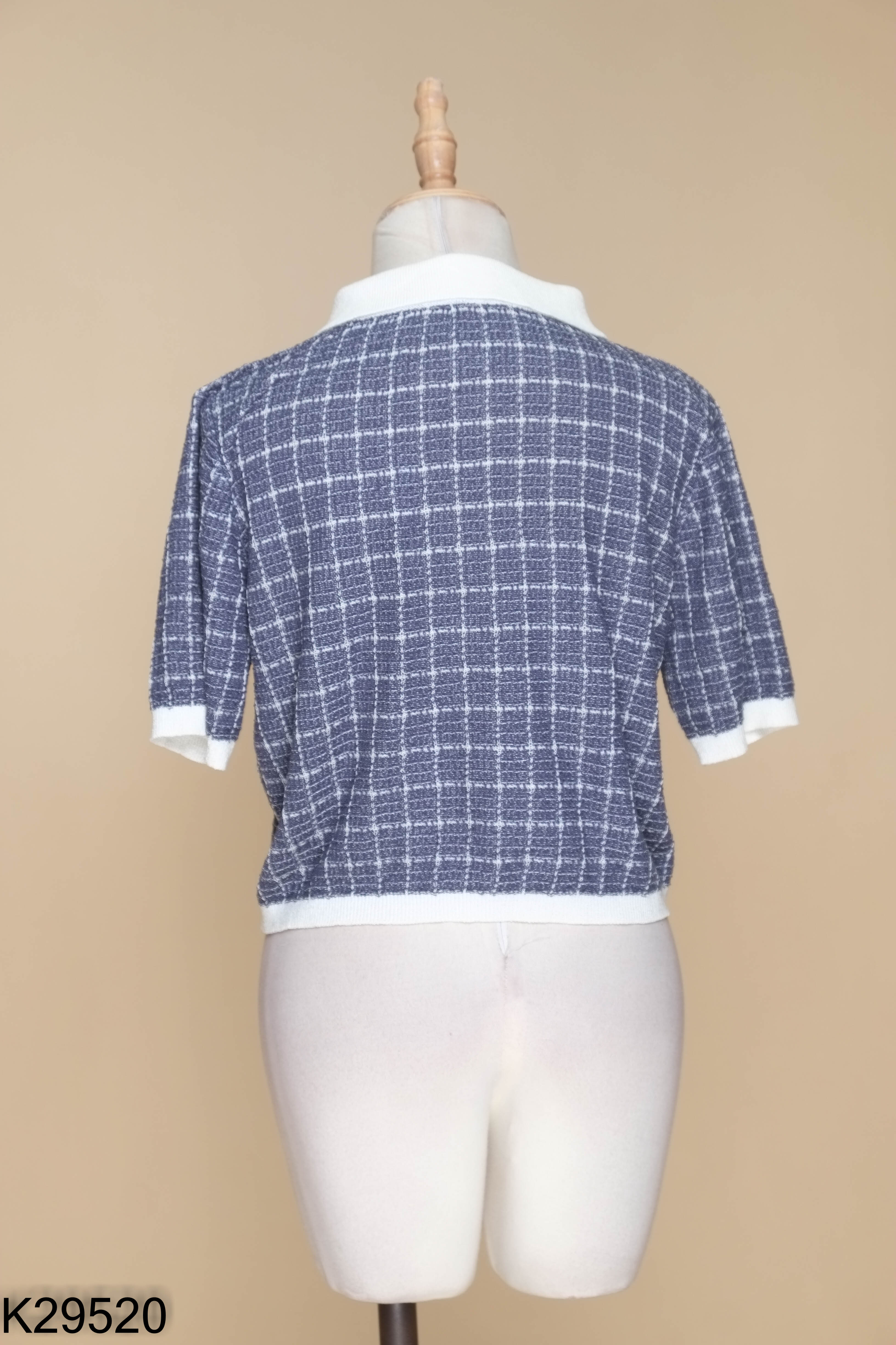 K2952010610-Áo len mongtoghi xanh cổ trắng