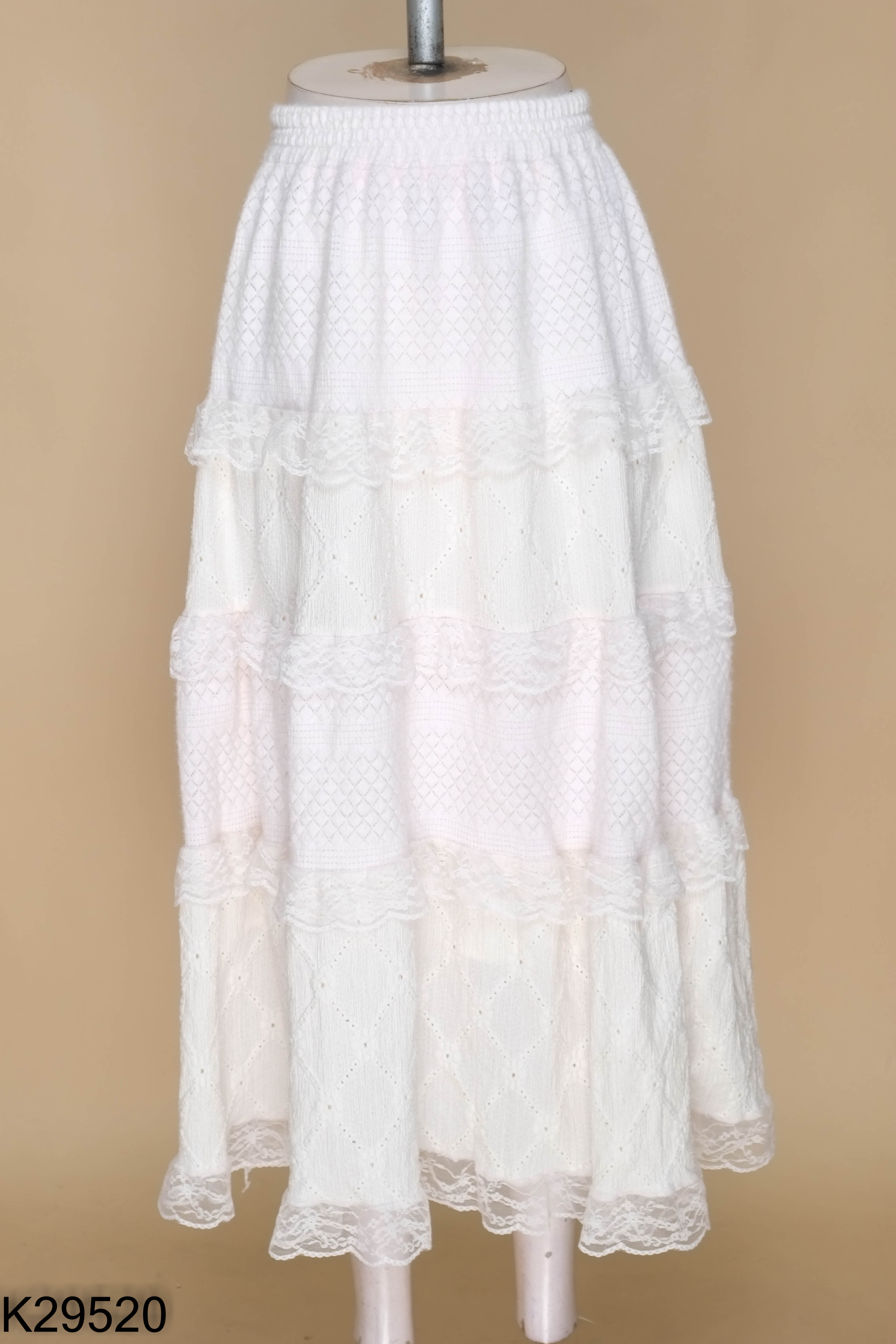 K2952010625-Chân váy hồng phối trắng viền ren