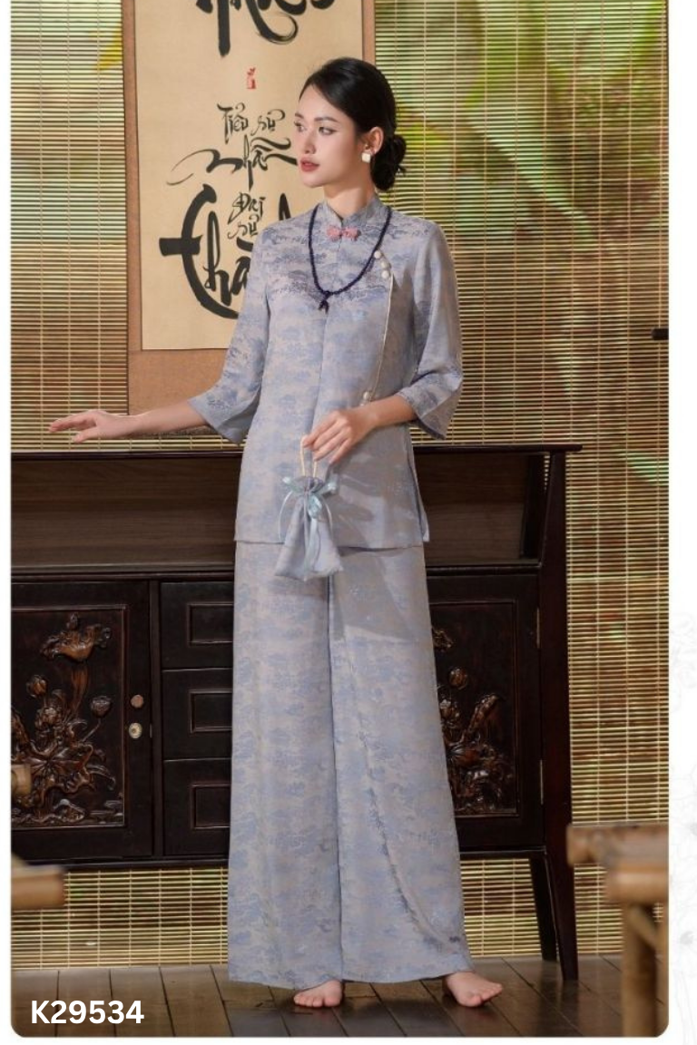 Set Áo lụa xanh họa tiết + quần dài