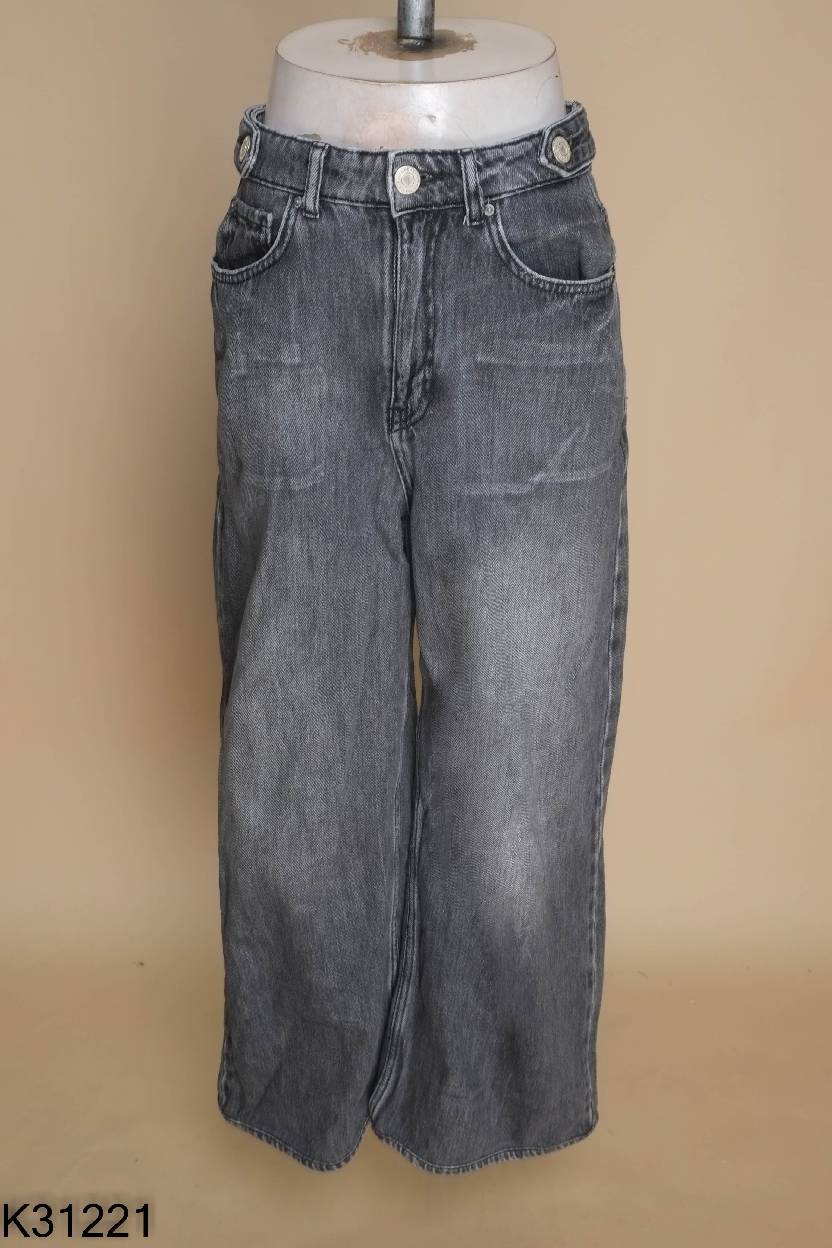 Quần jeans PULL BEAR xám trơn