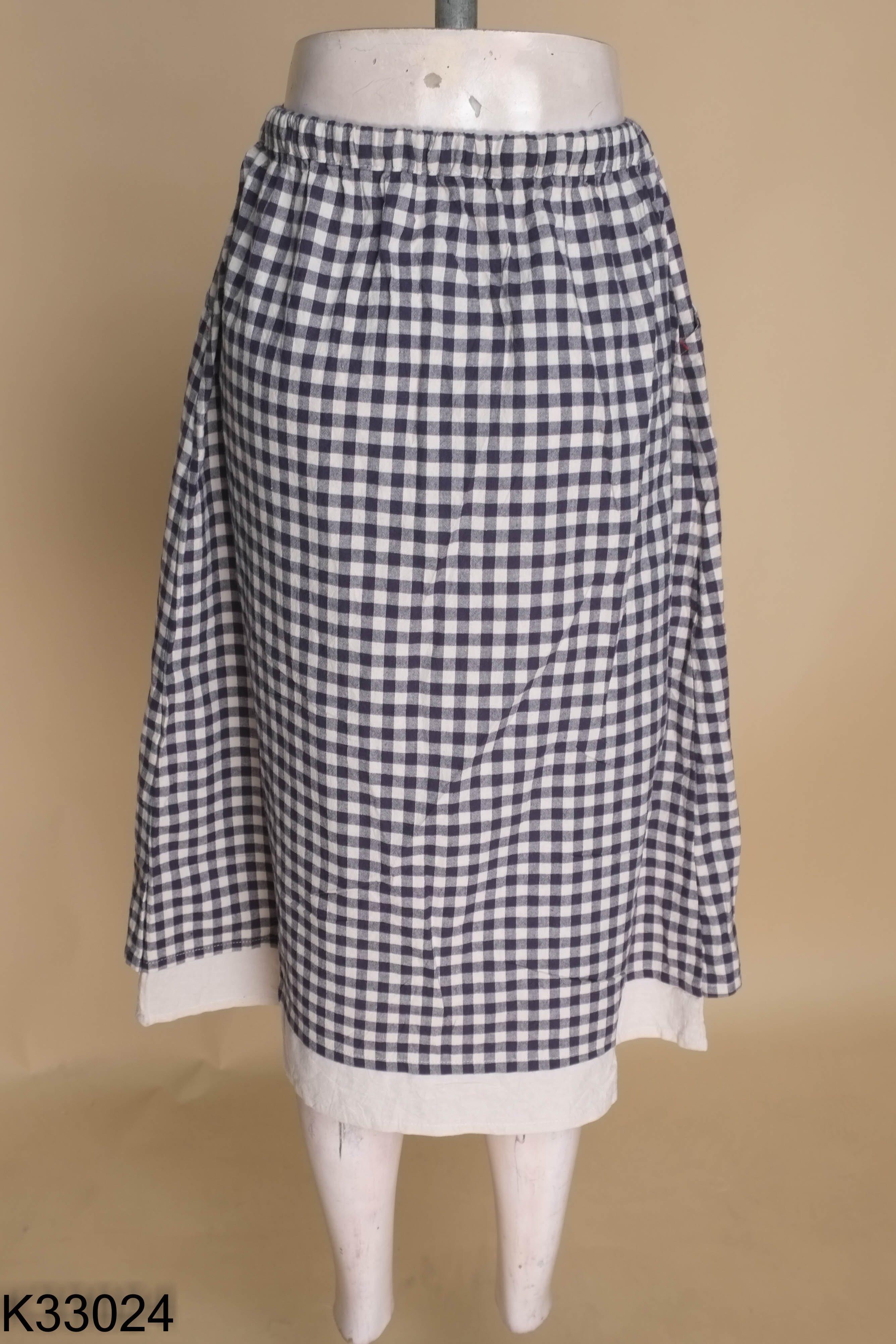 NEWTAG Chân váy linen be kẻ xanh