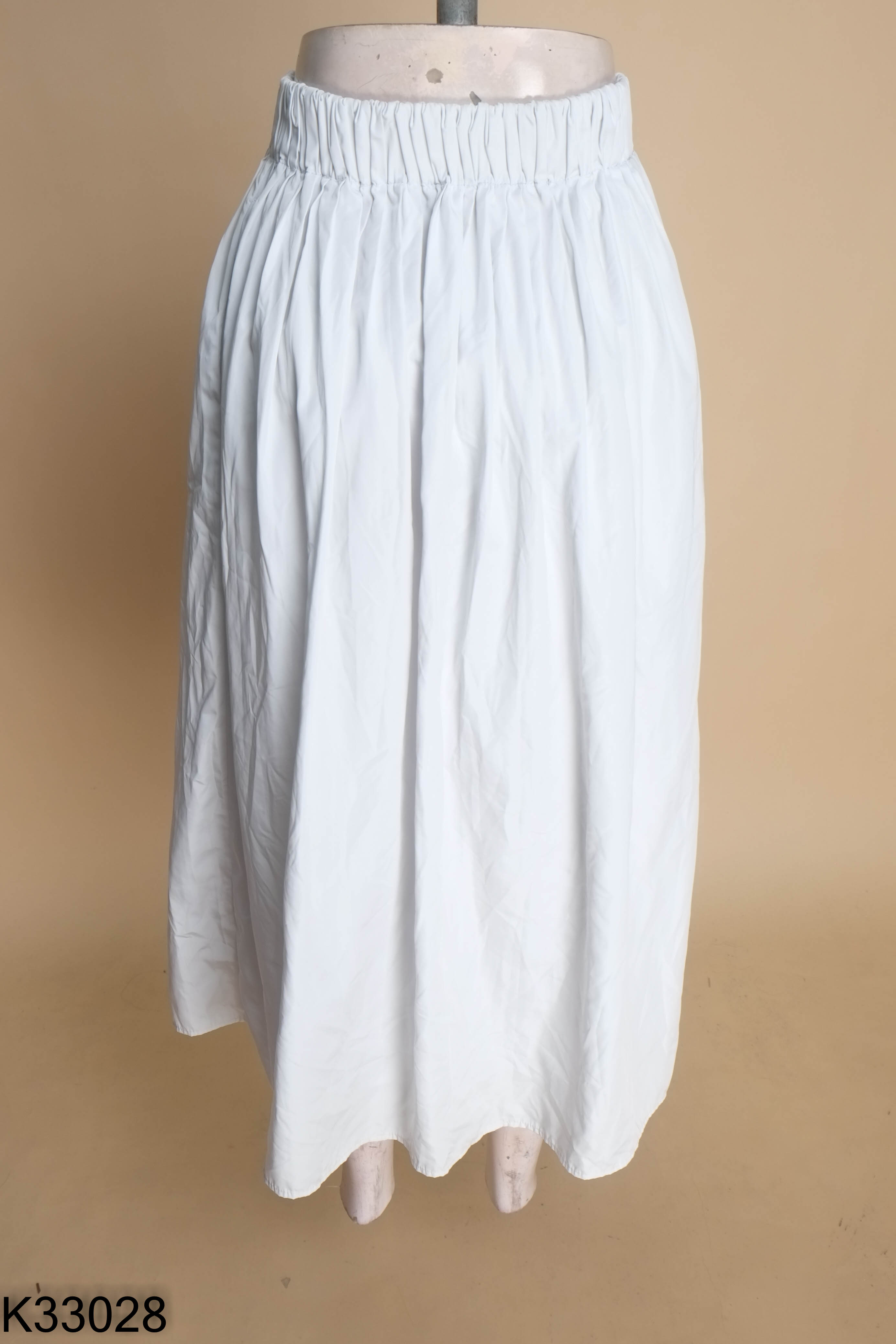 Chân váy UNIQLO dù xanh