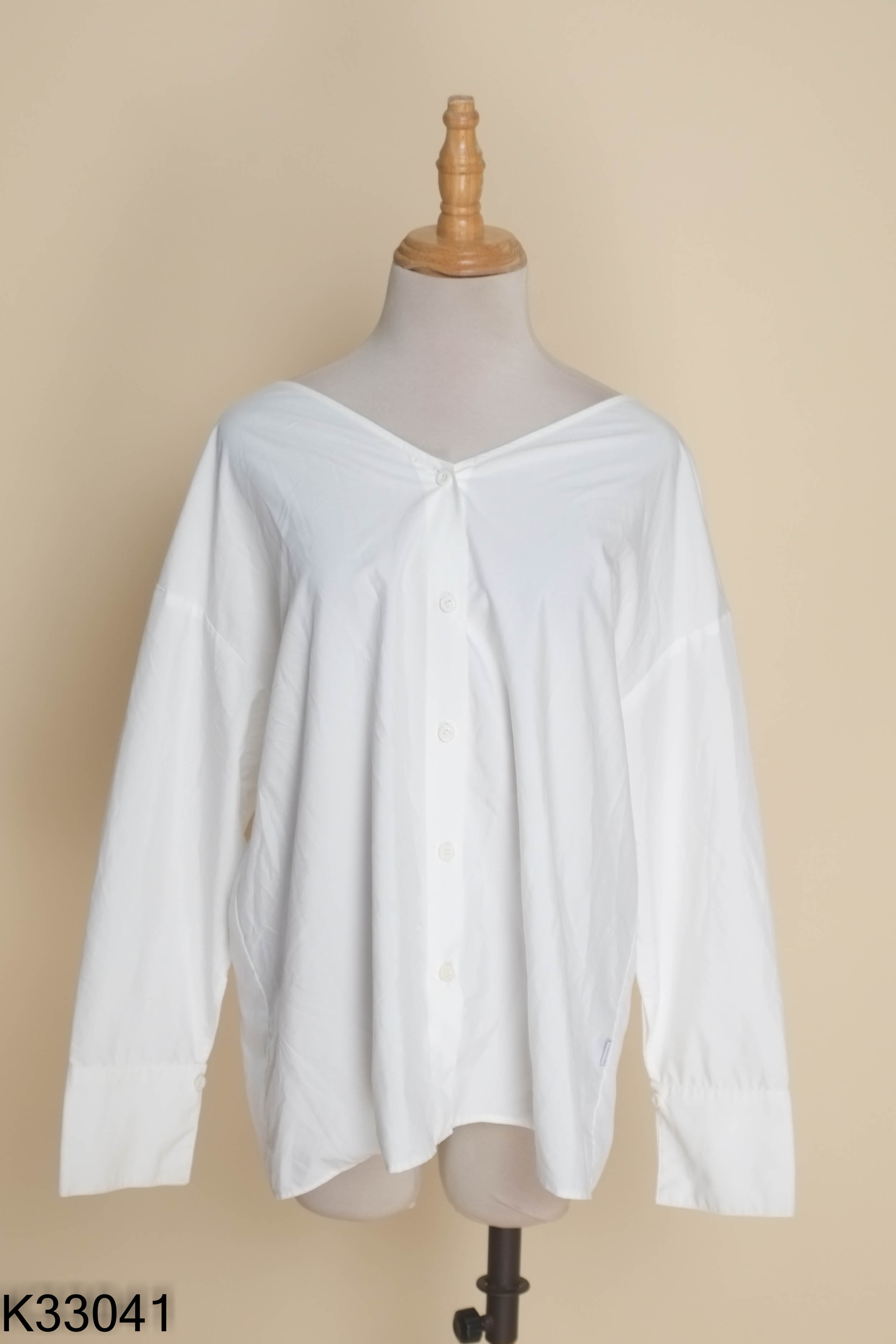 Áo D.CHIC trắng chéo ngực