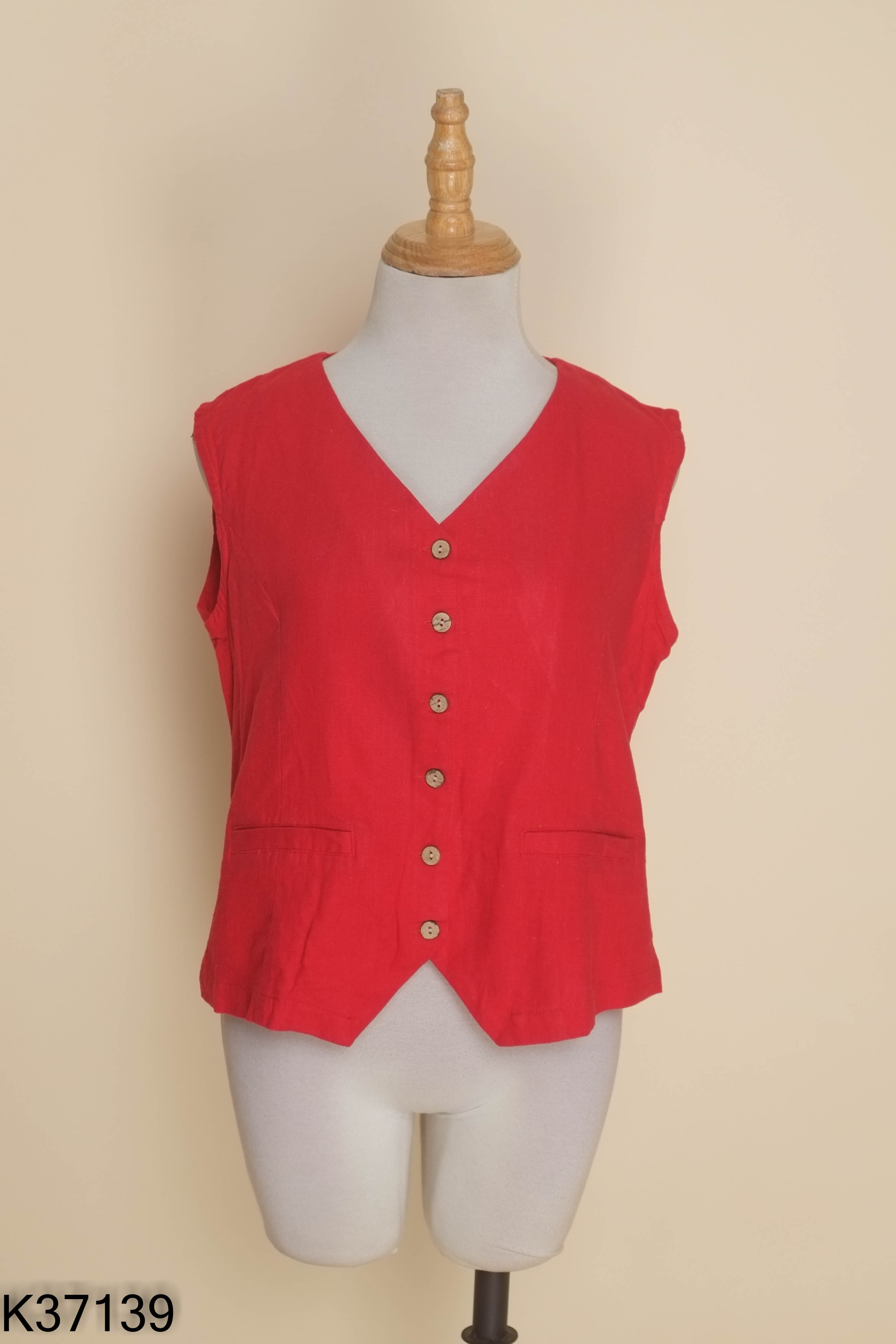Áo linen đỏ HELLY TRAN gile kiểu vest