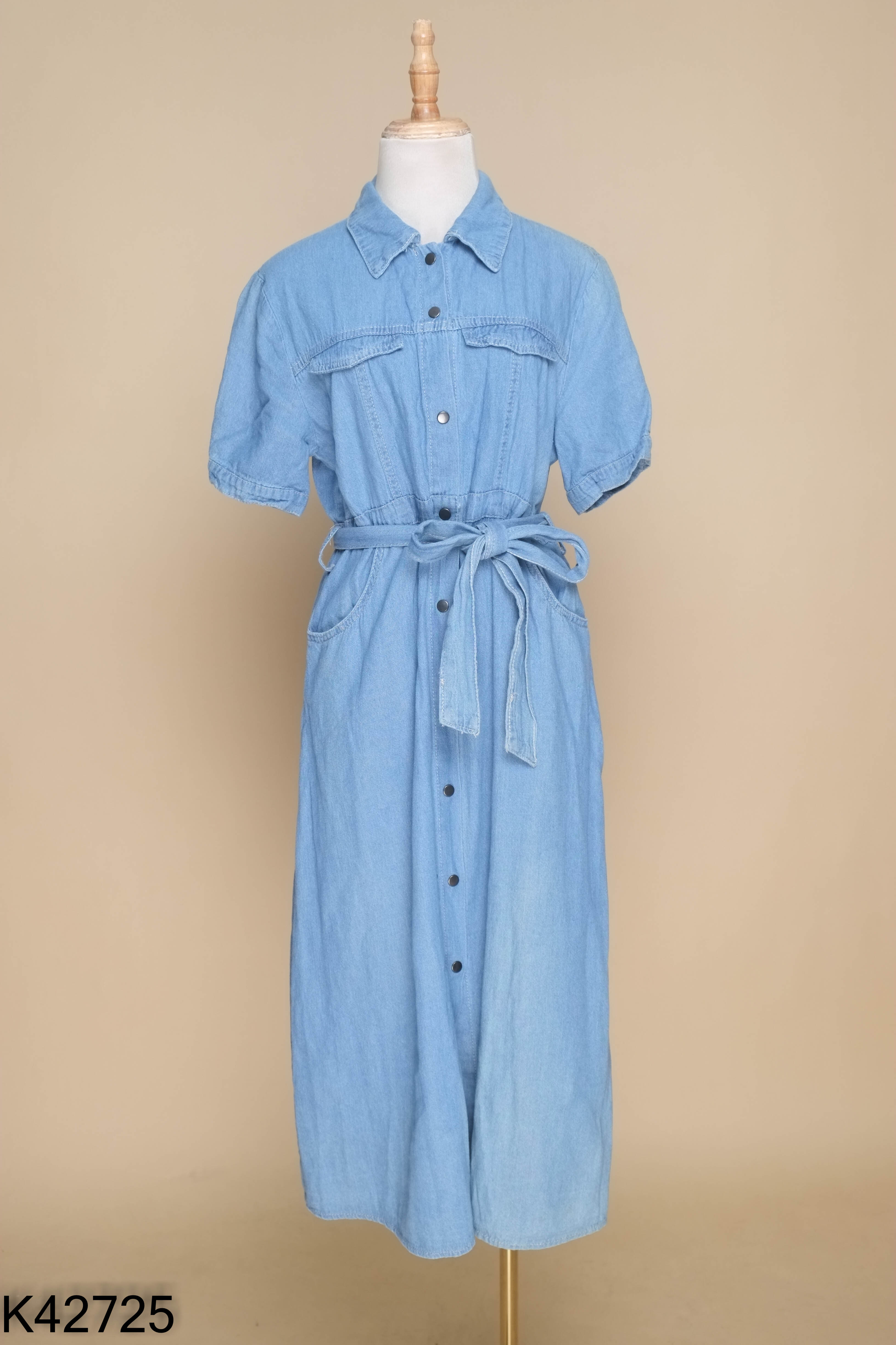 Váy jeans xanh trơn phối đai