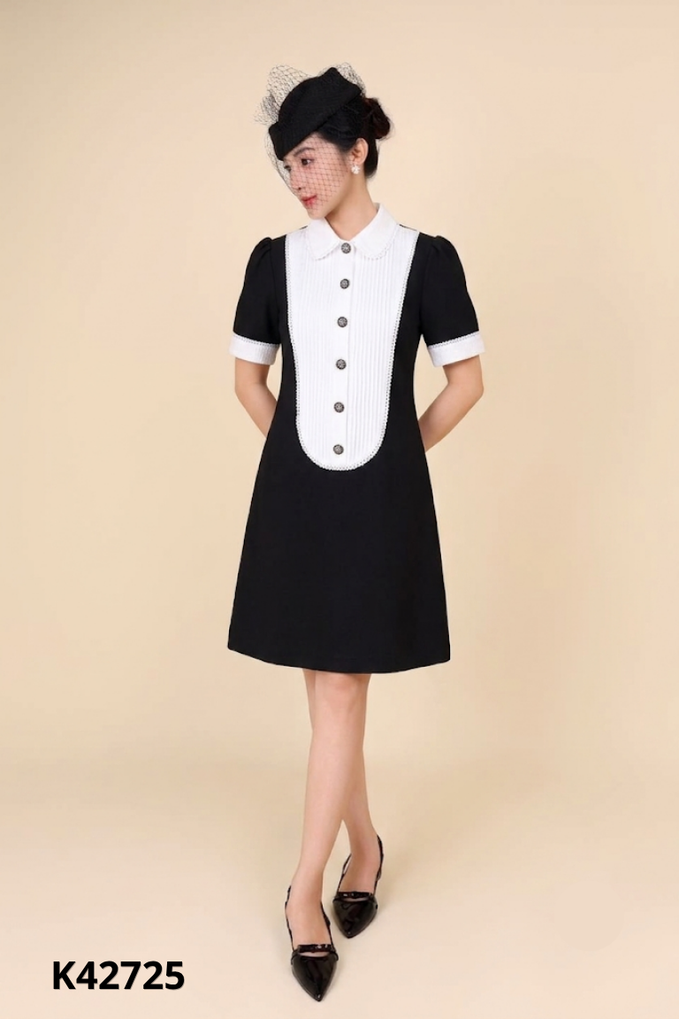 Váy đen BEAUTE BY V phối trắng cúc đá