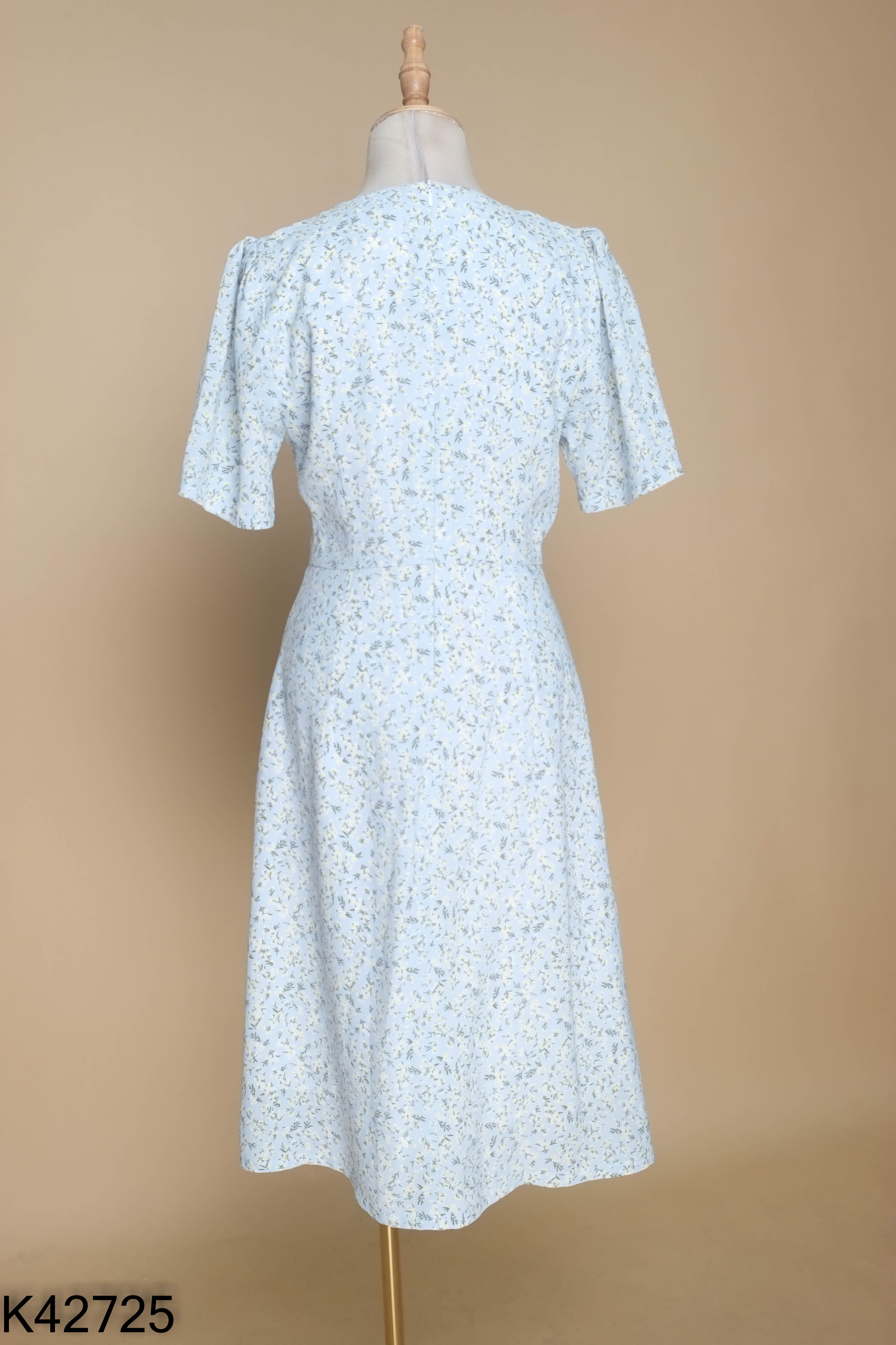 Váy xanh hoa BEAUTE BY V xoắn ngực