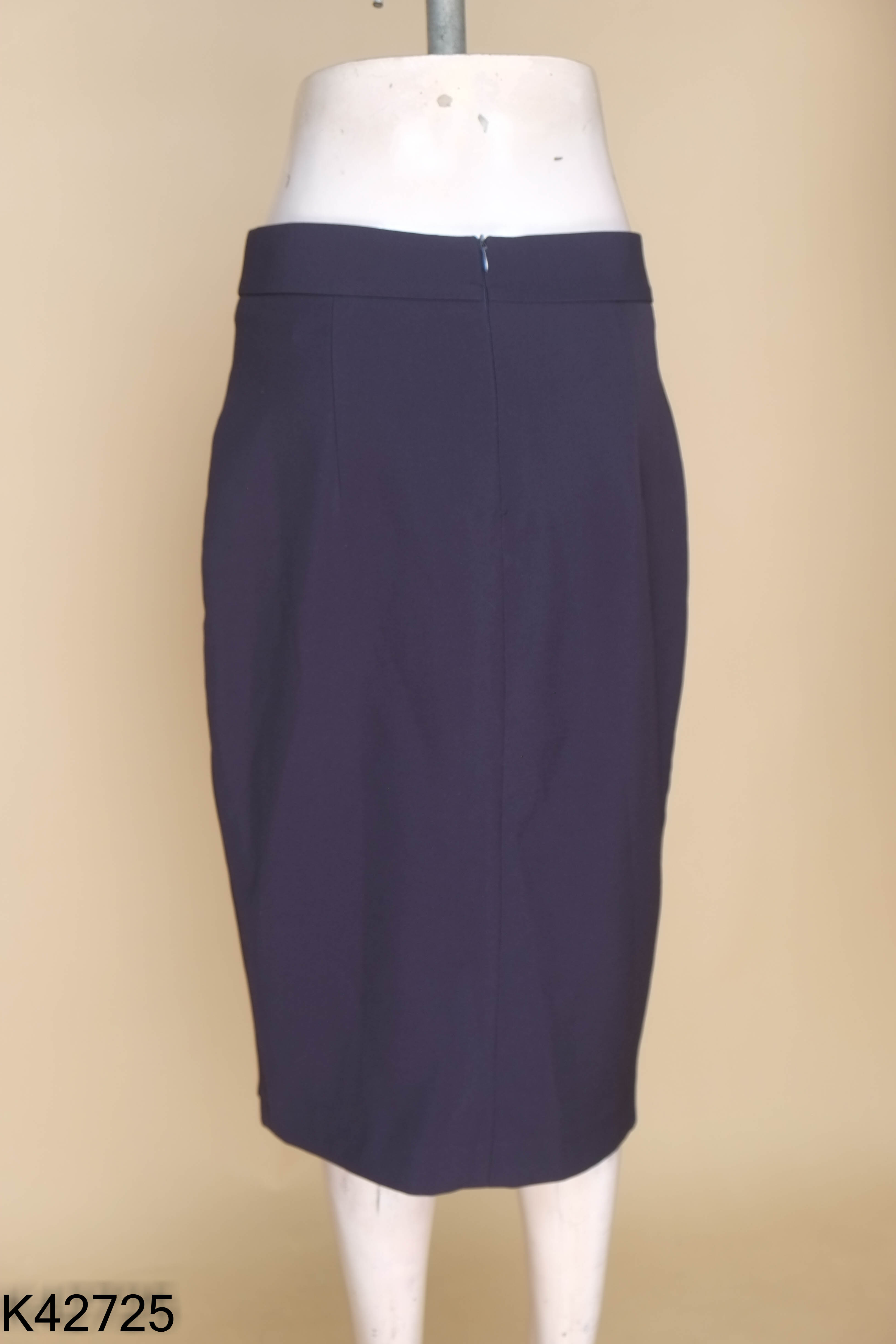Chân váy nhỡ IVY MODA xanh than