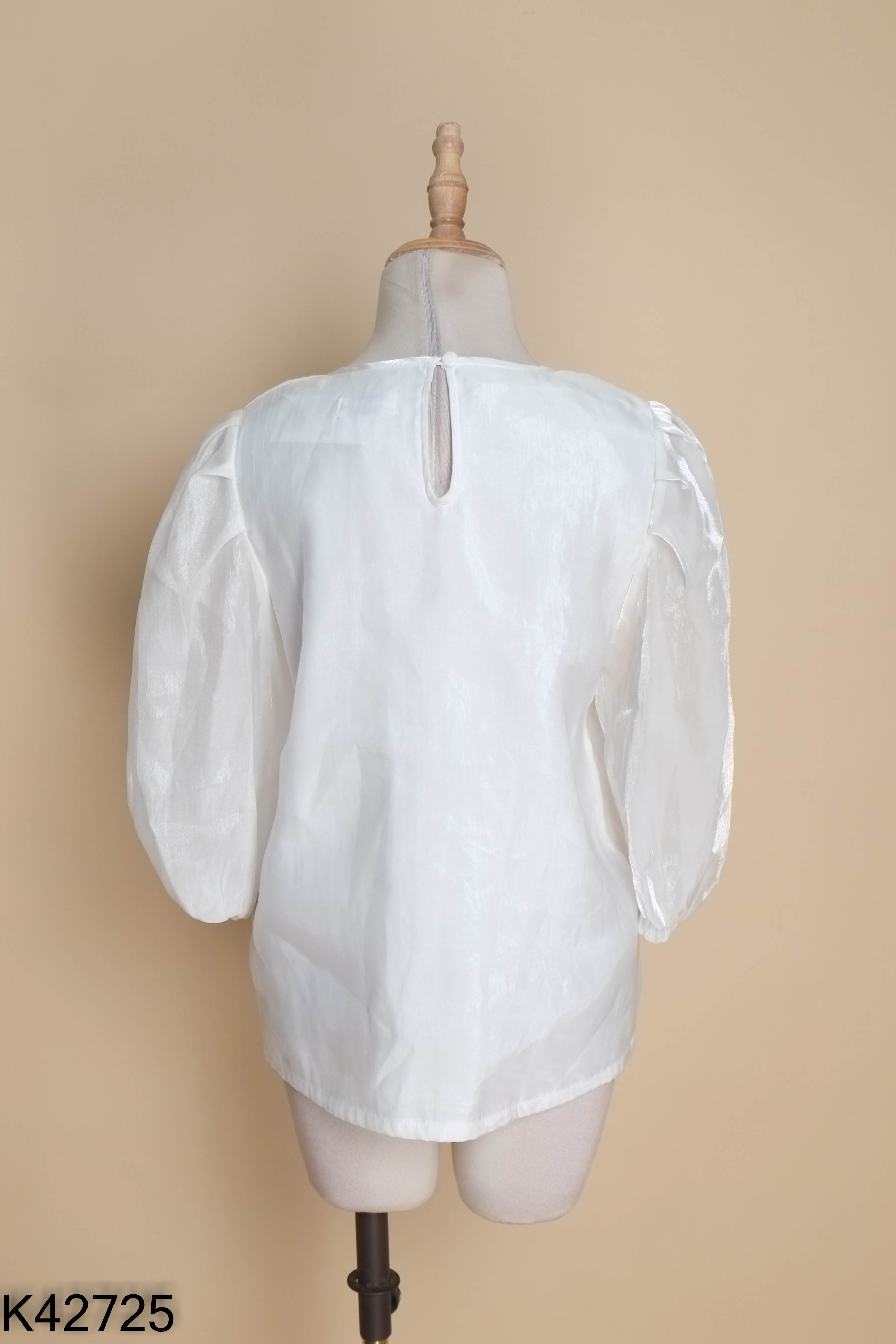 Áo organza BEAUTE BY V trắng