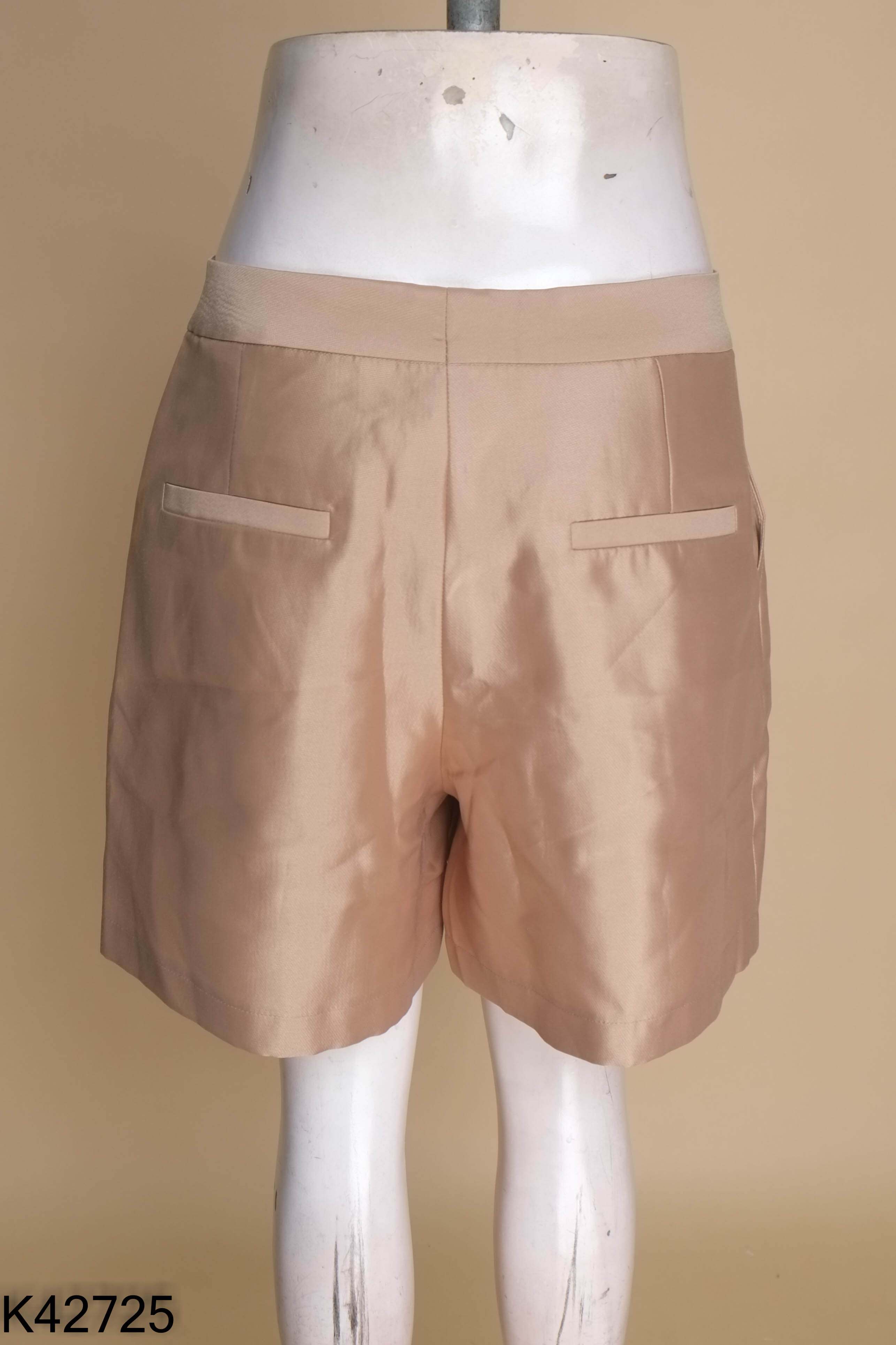 Quần shorts taffta BEAUTE BY V be