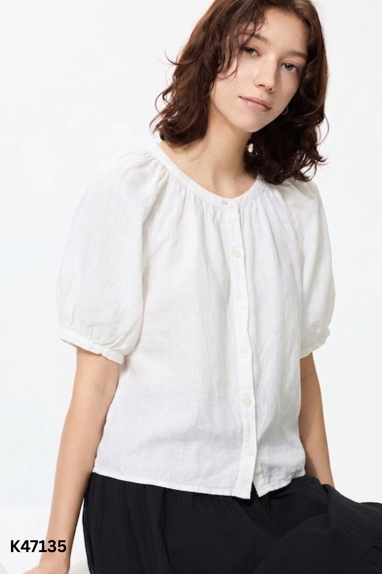 Áo trắng UNIQLO tay bồng
