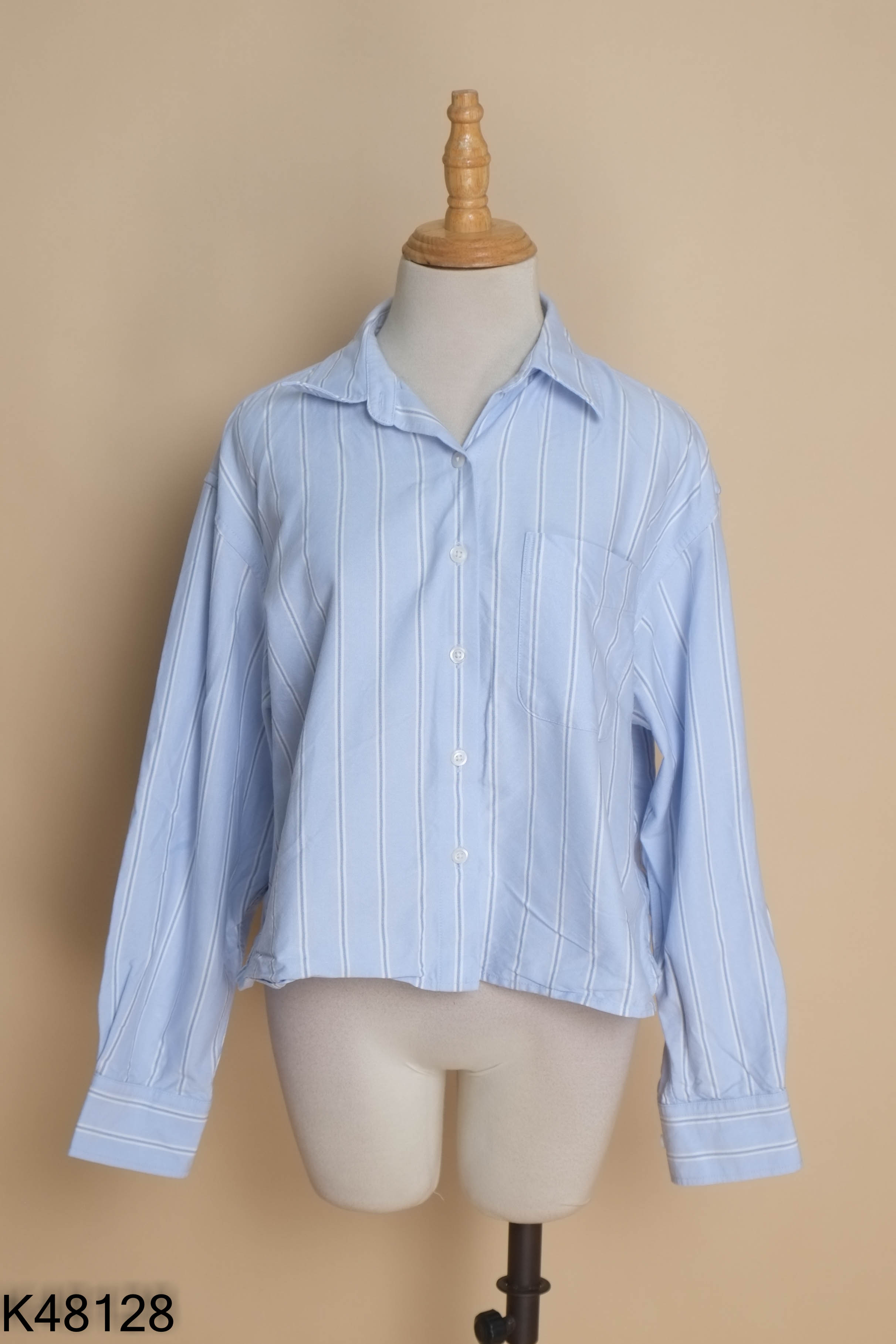 Áo UNIQLO sơ mi xanh sọc