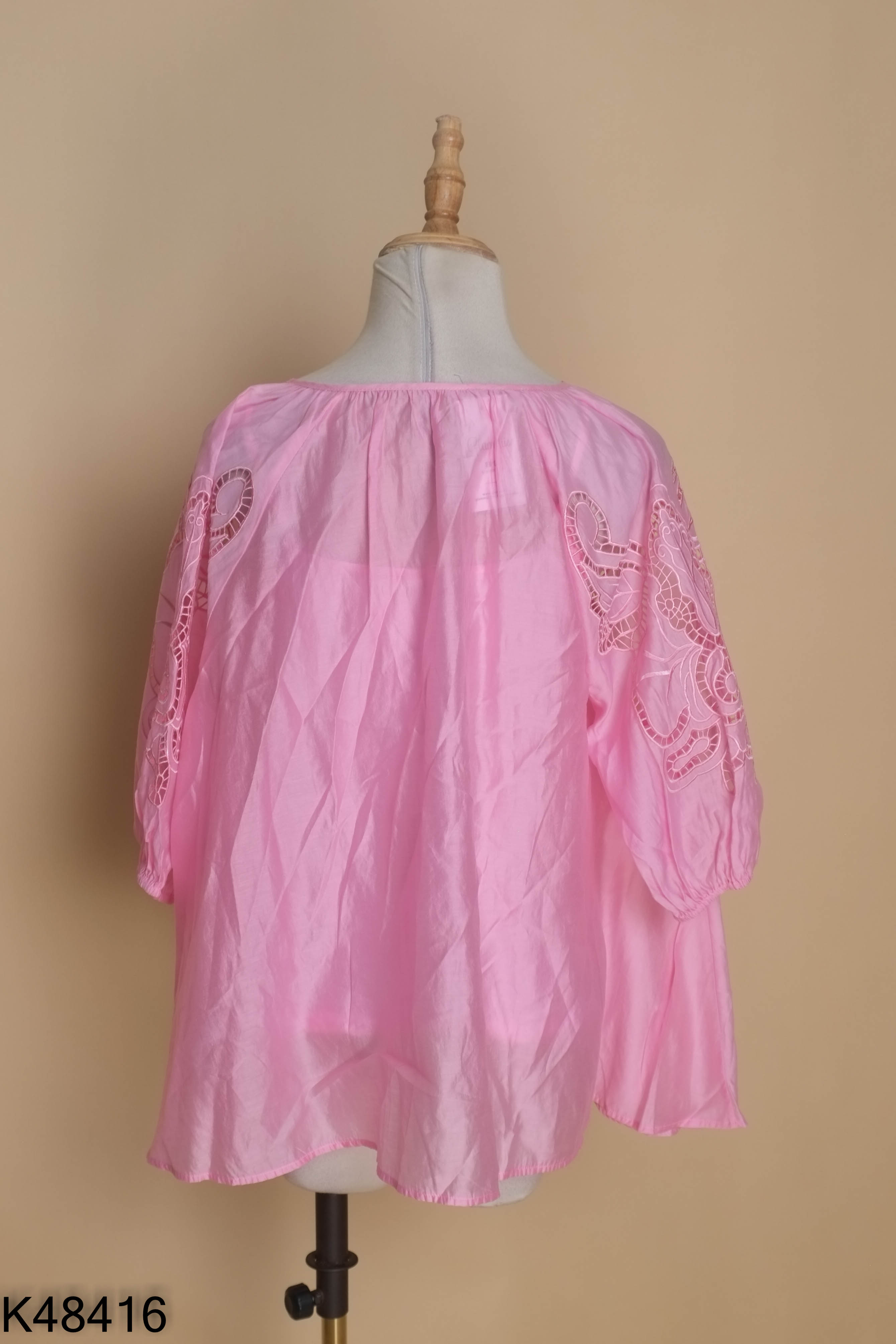Áo tơ hồng thêu hoa (kèm lót)