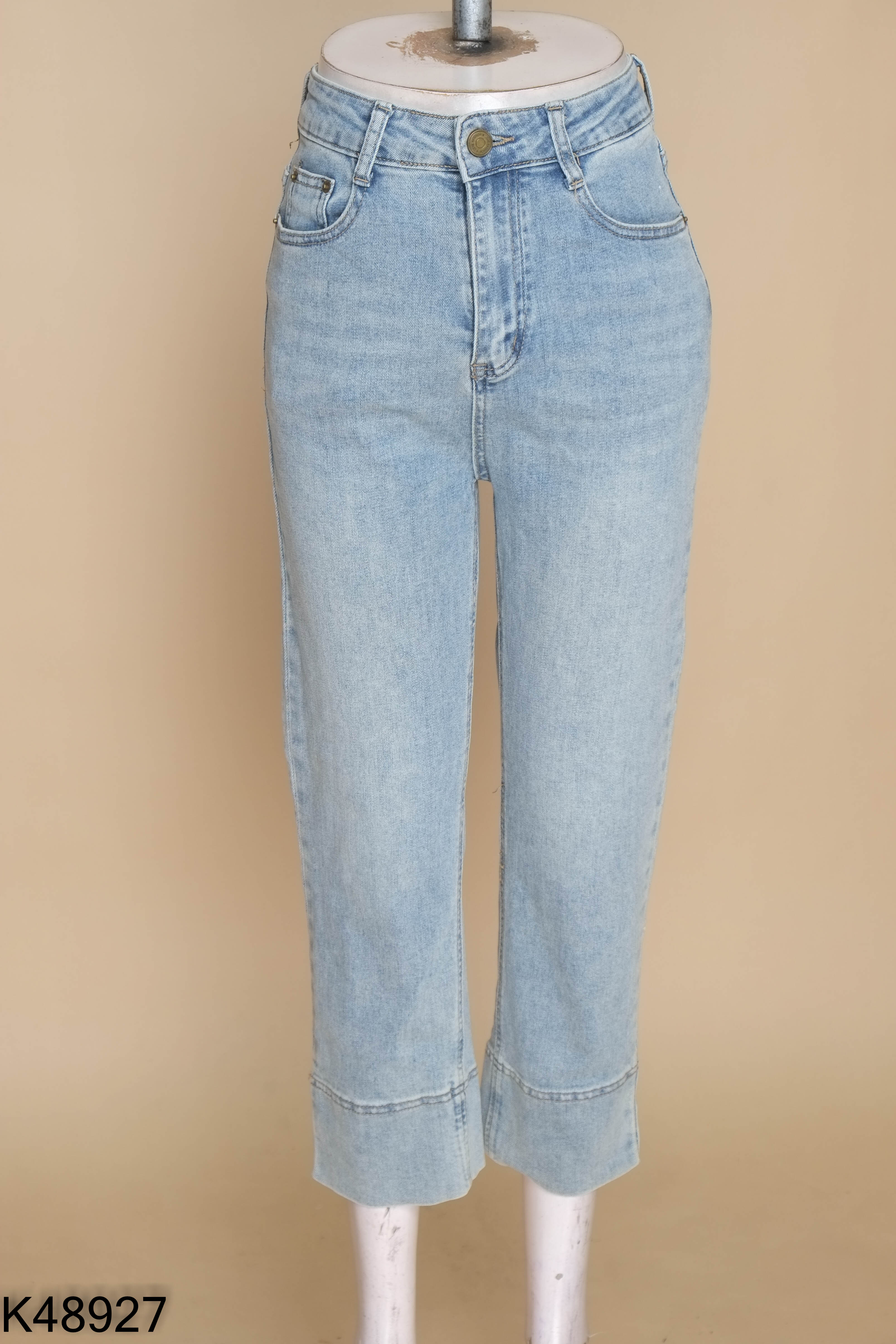Quần jeans xanh trơn