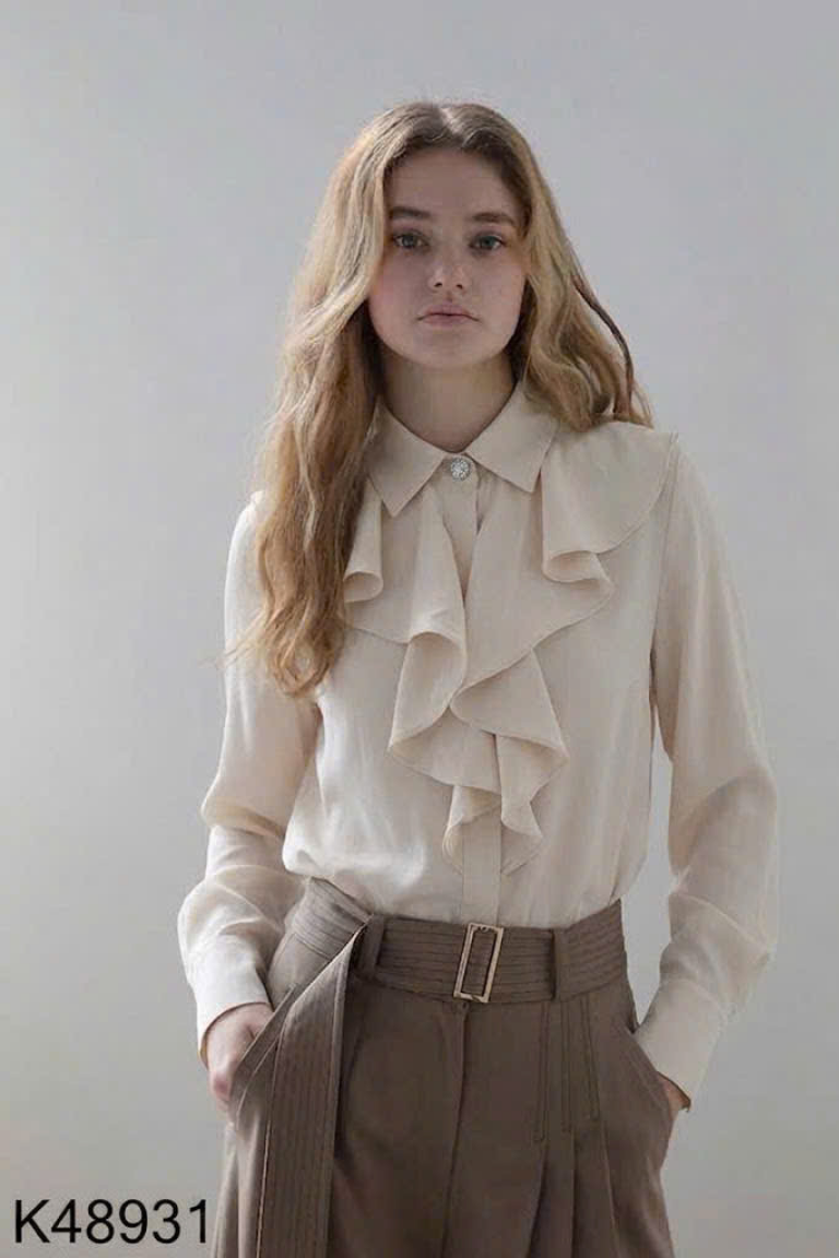 Áo lụa be ZARA phối bèo