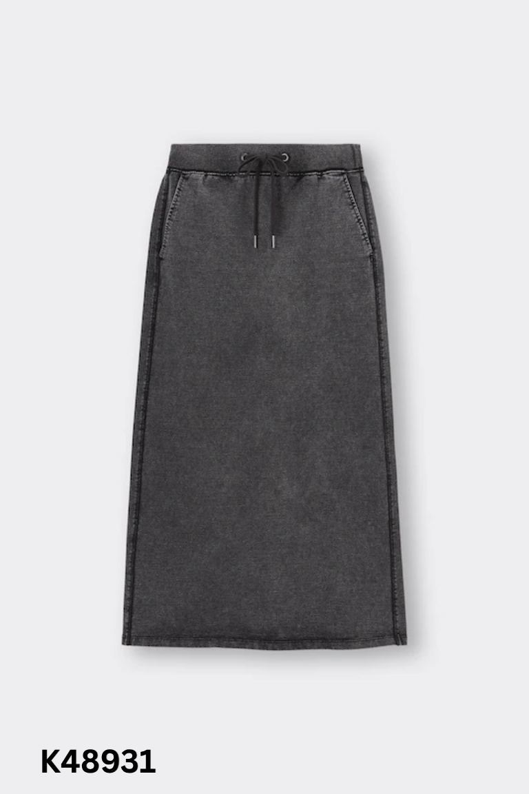 Chân váy GU xám jeans mềm