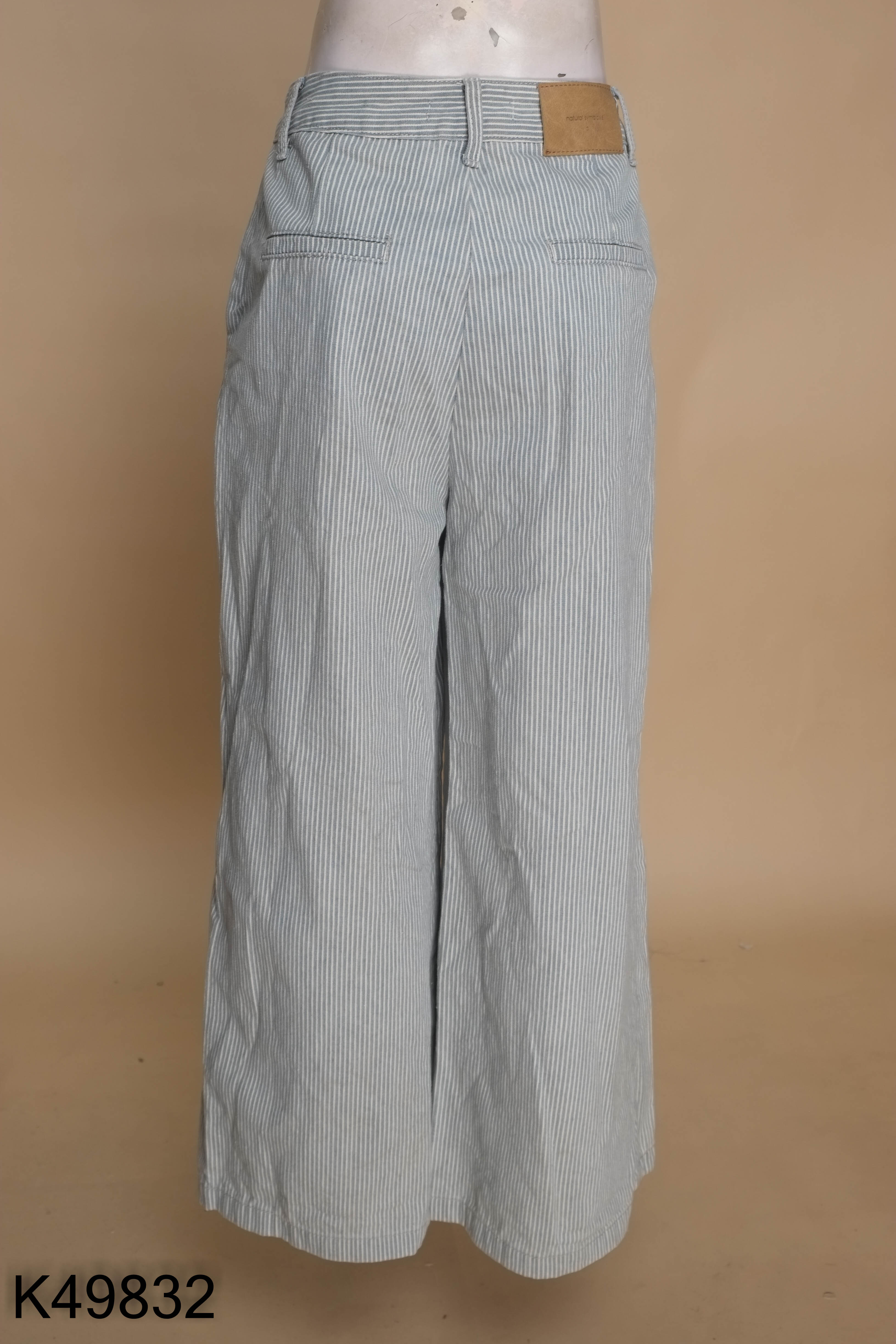 Quần jeans xanh sọc be