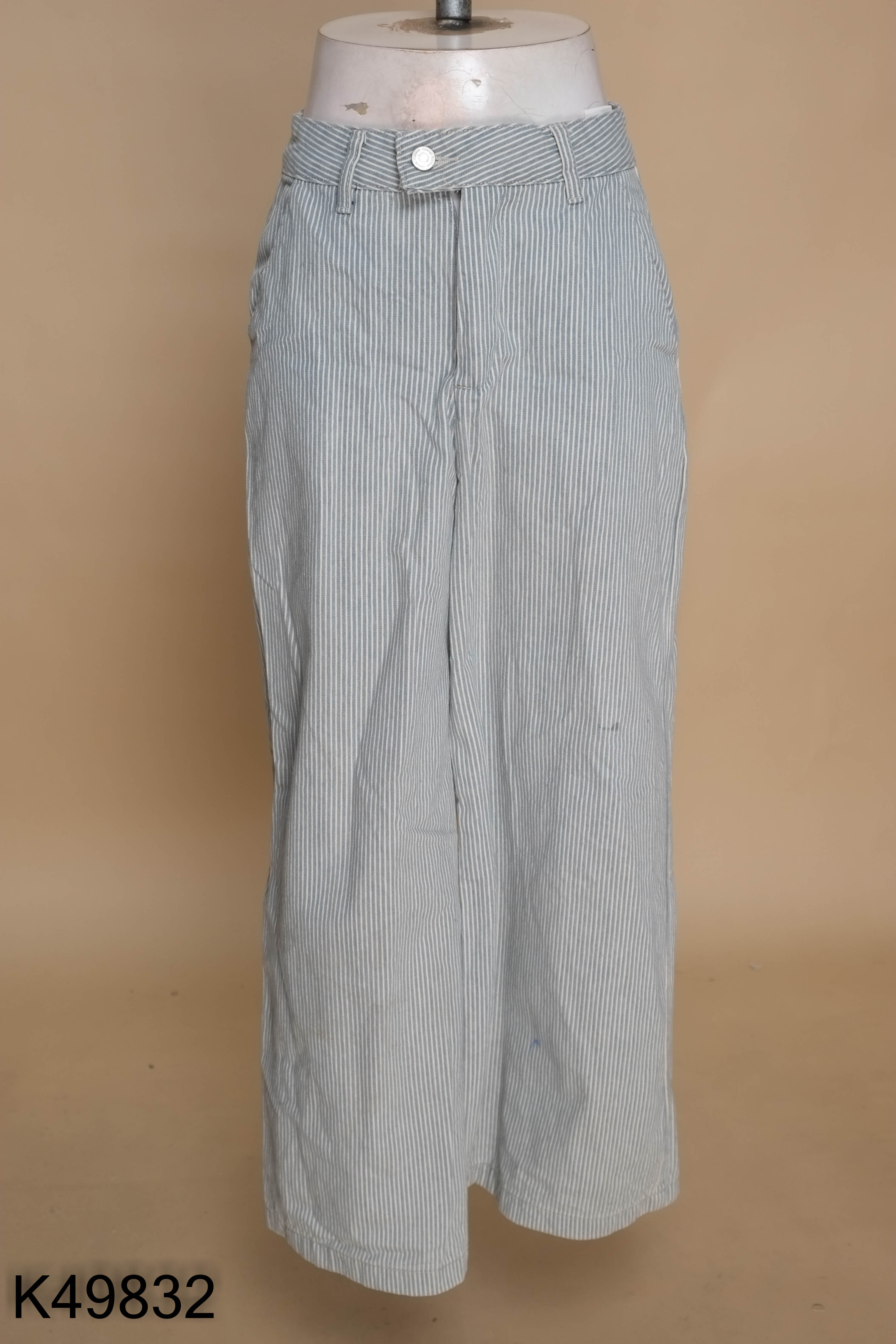Quần jeans xanh sọc be