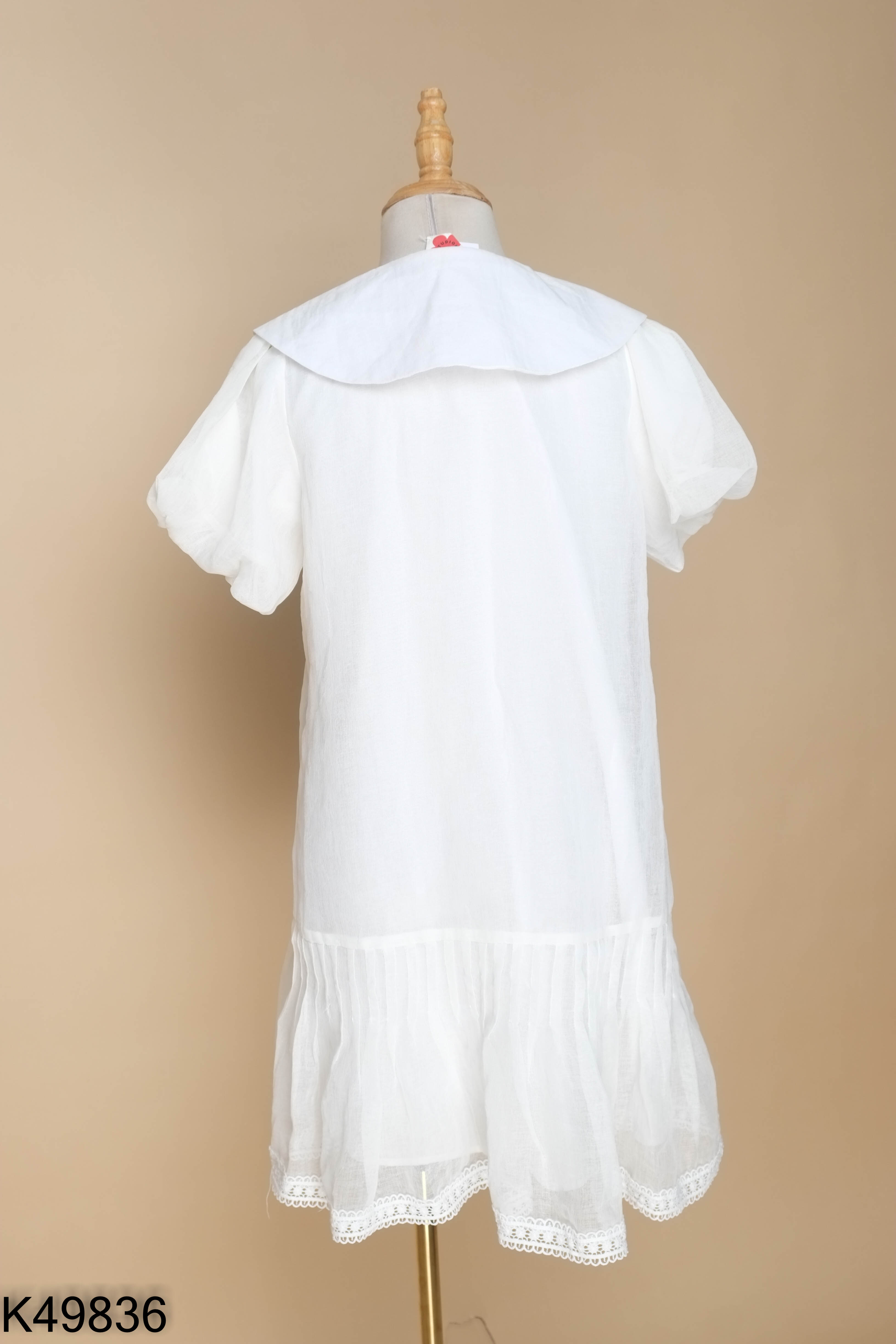 Váy trắng KIDO cổ sen