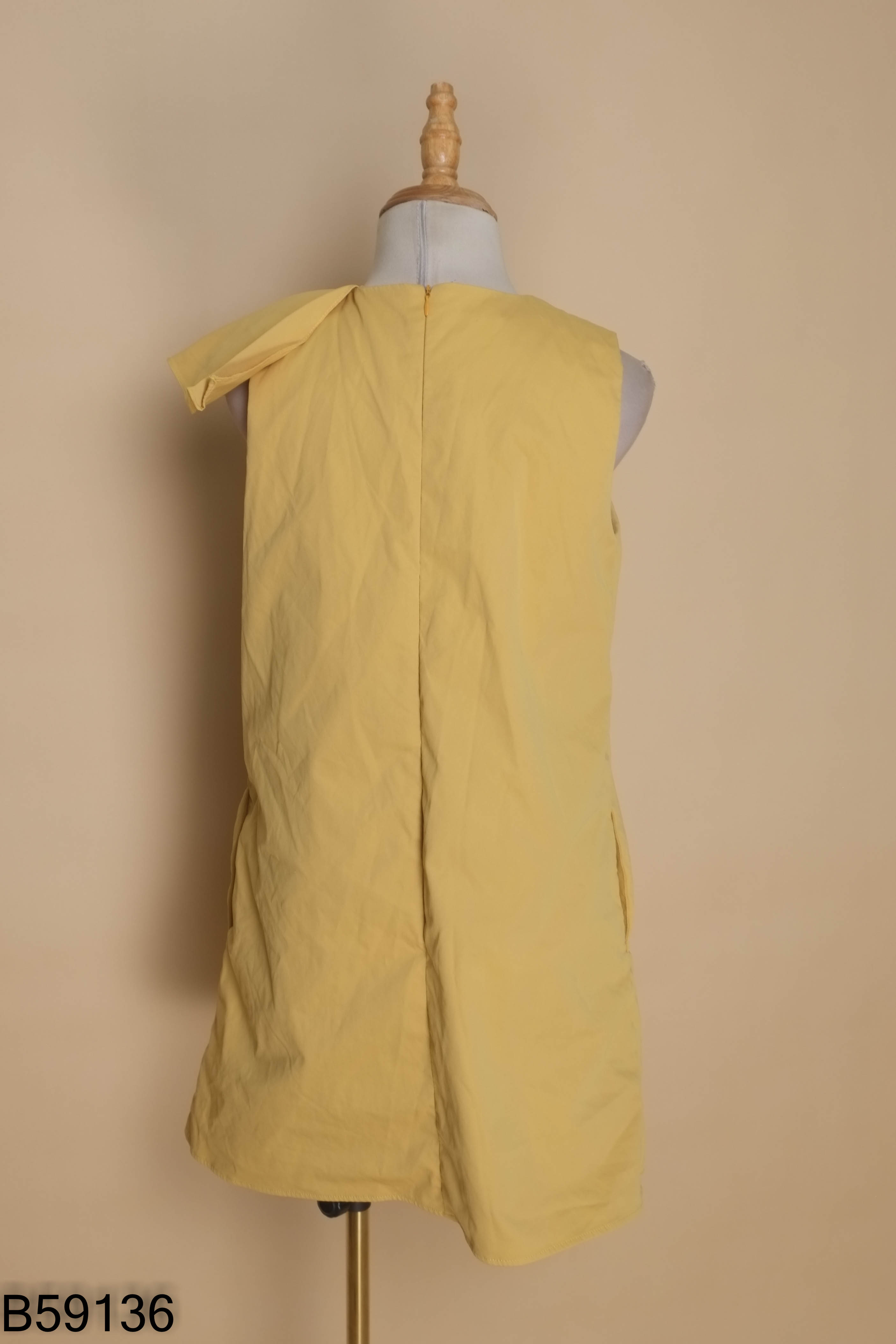 Quần shorts đen PERLA phối lưới