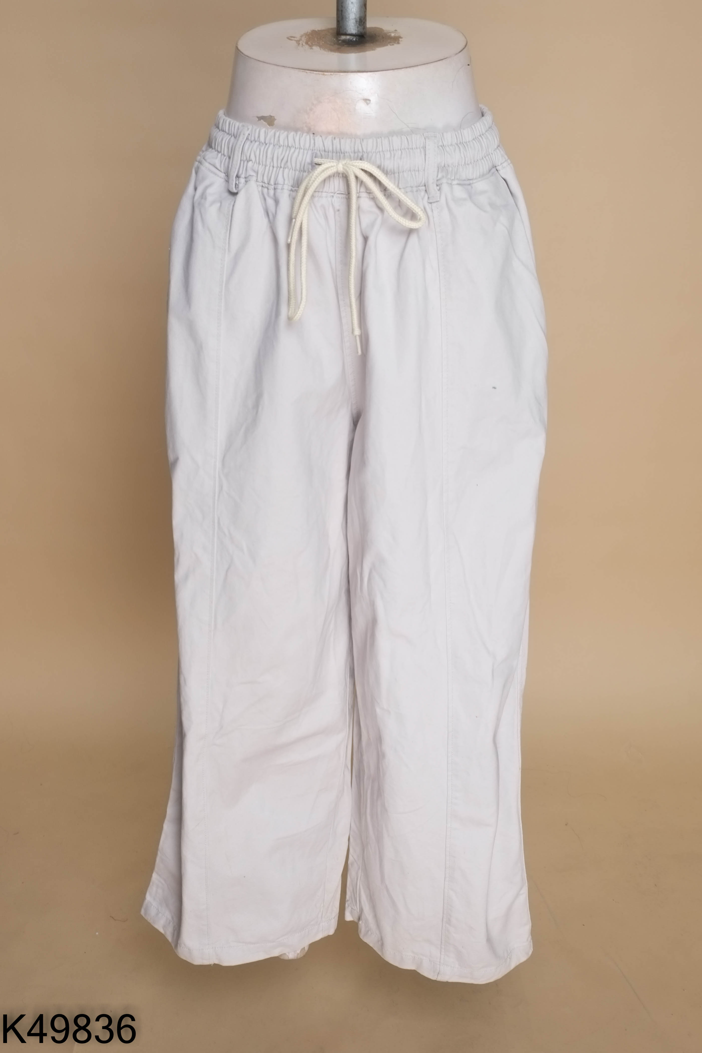Quần kaki REETRO ghi gân giữa
