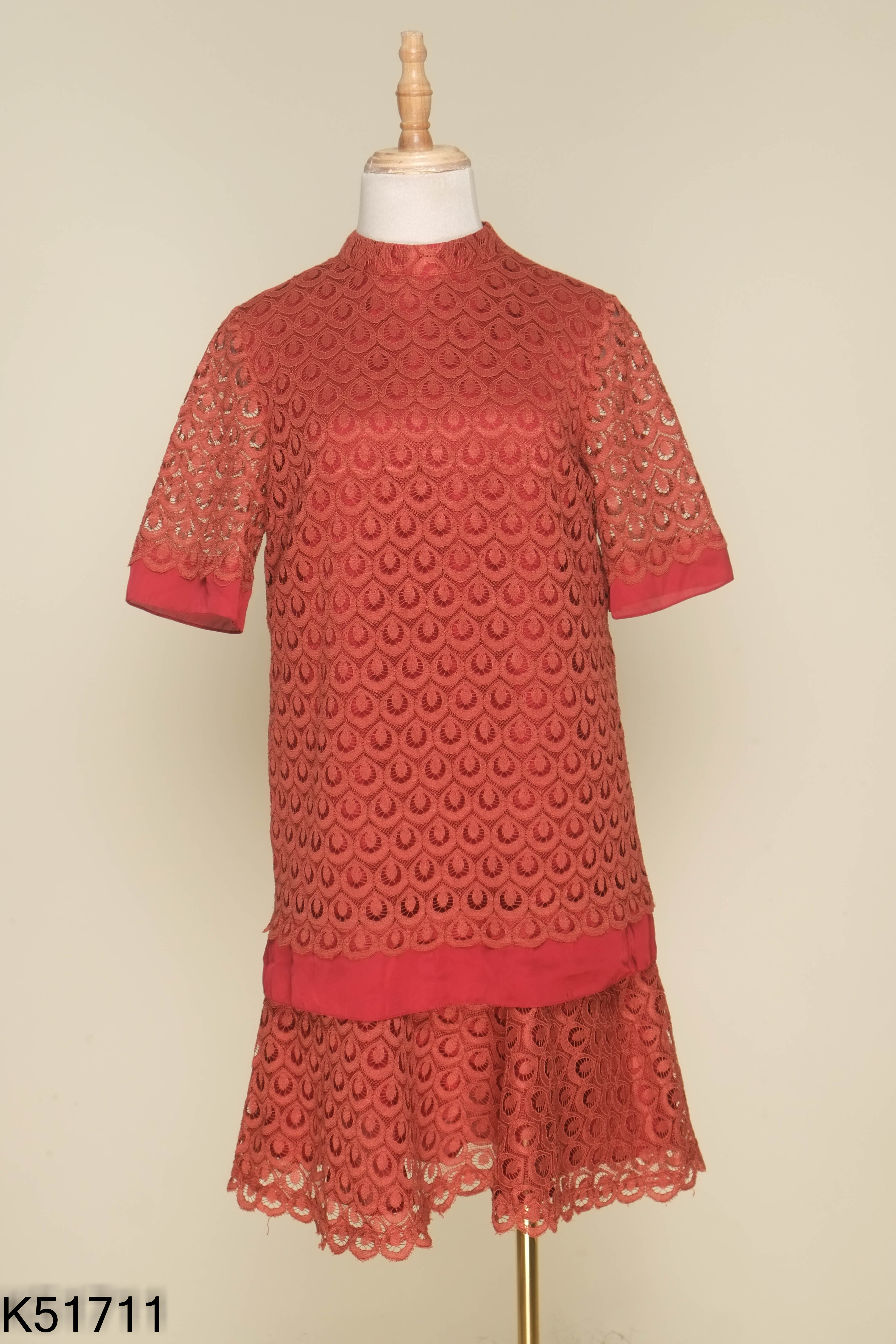 Váy đỏ THE BLUE TSHIRT đỏ ren