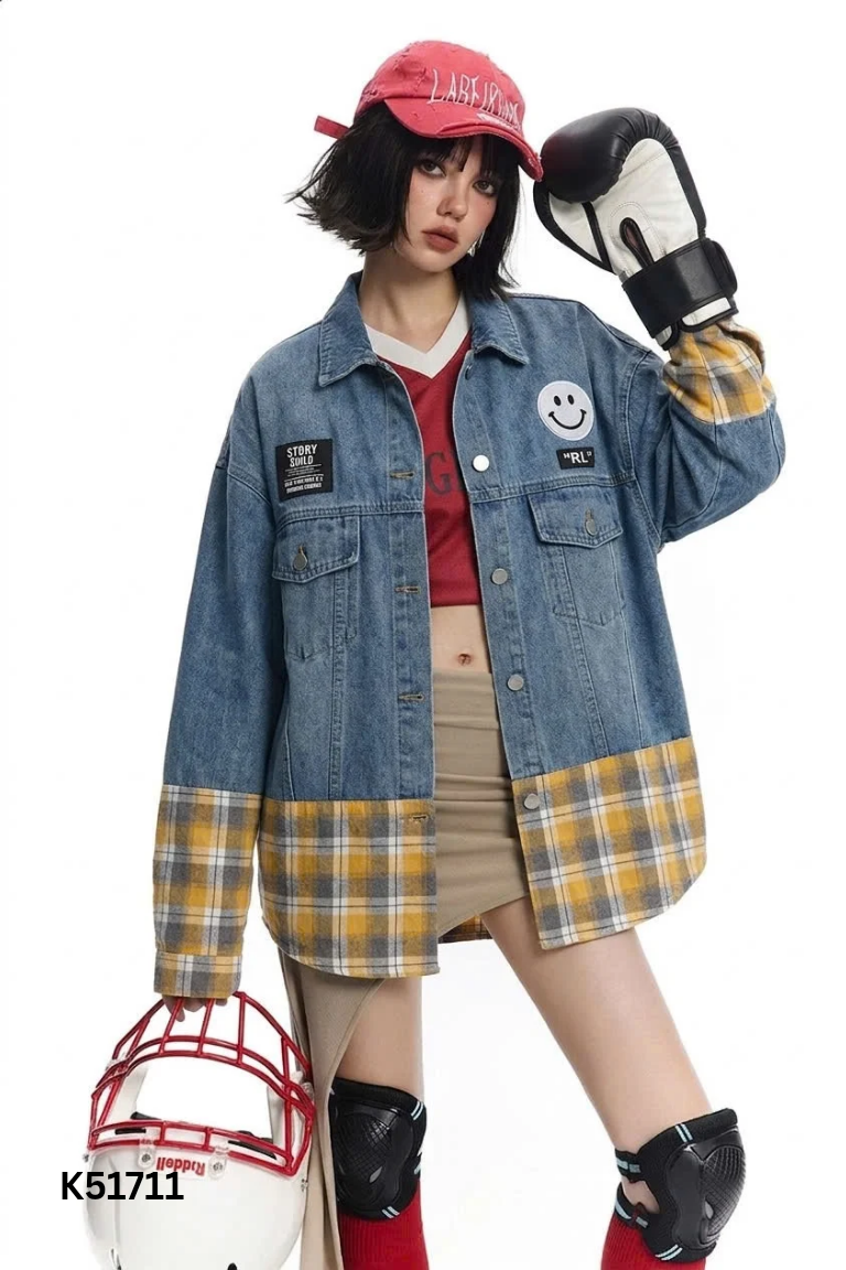 Áo khoác jeans xanh phối kẻ vàng