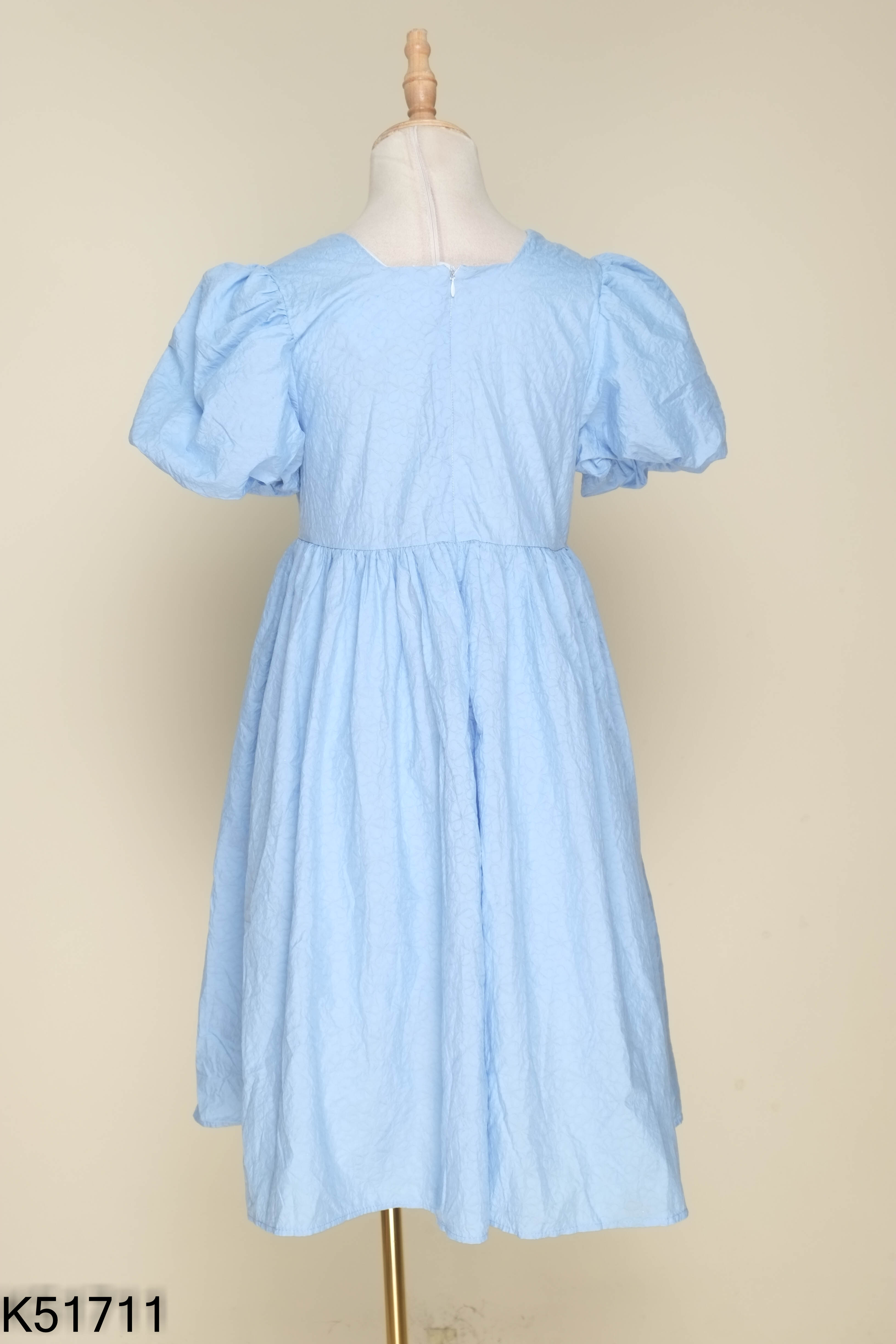 Váy xanh babydoll cổ vuông
