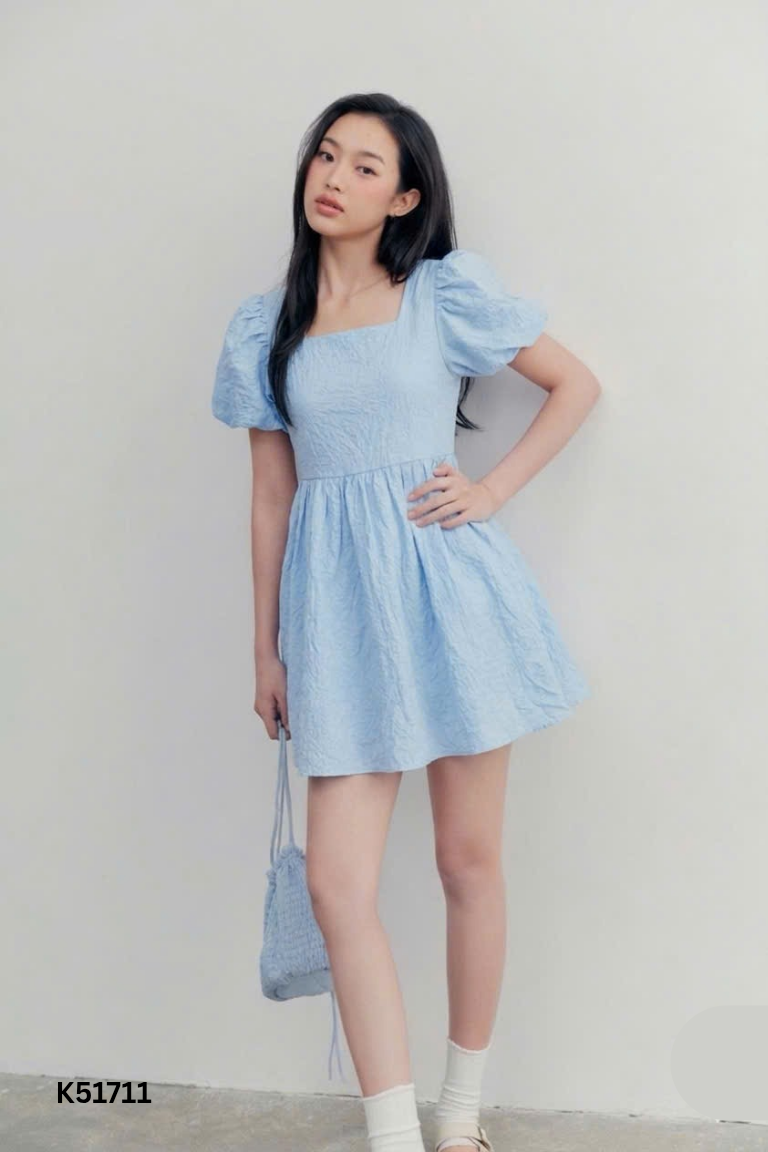 Váy xanh babydoll cổ vuông