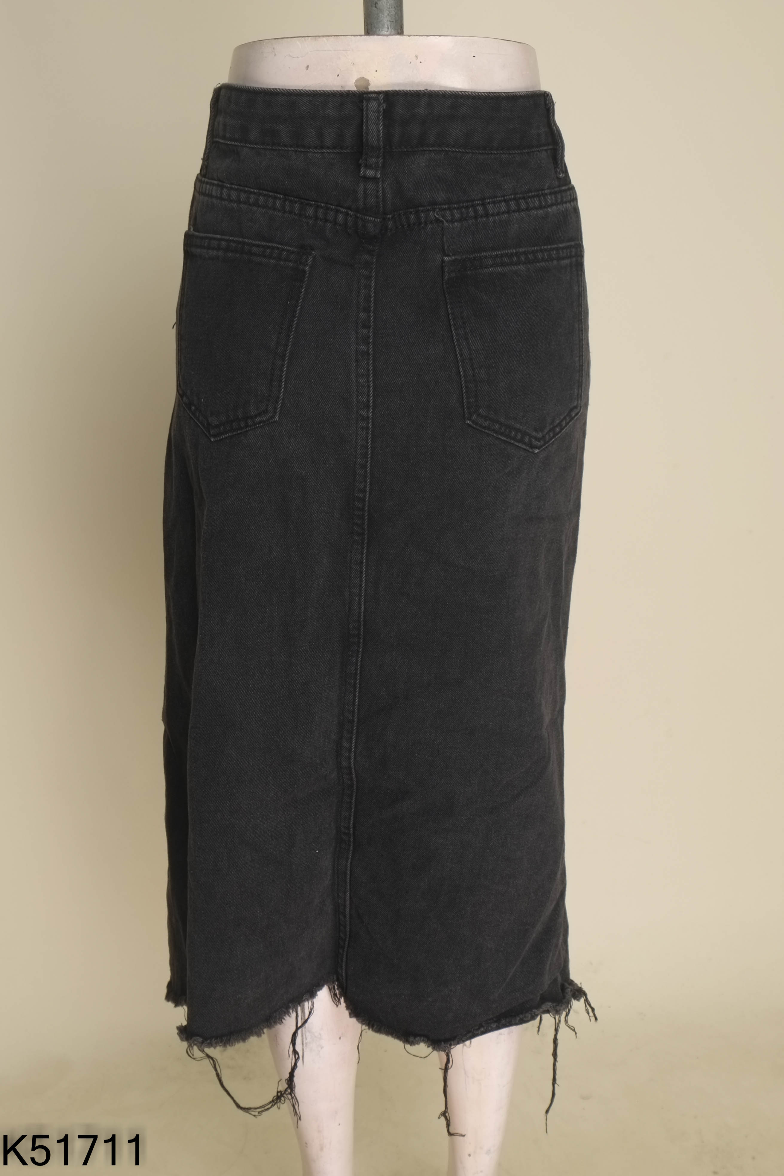 Chân váy jeans đen trơn
