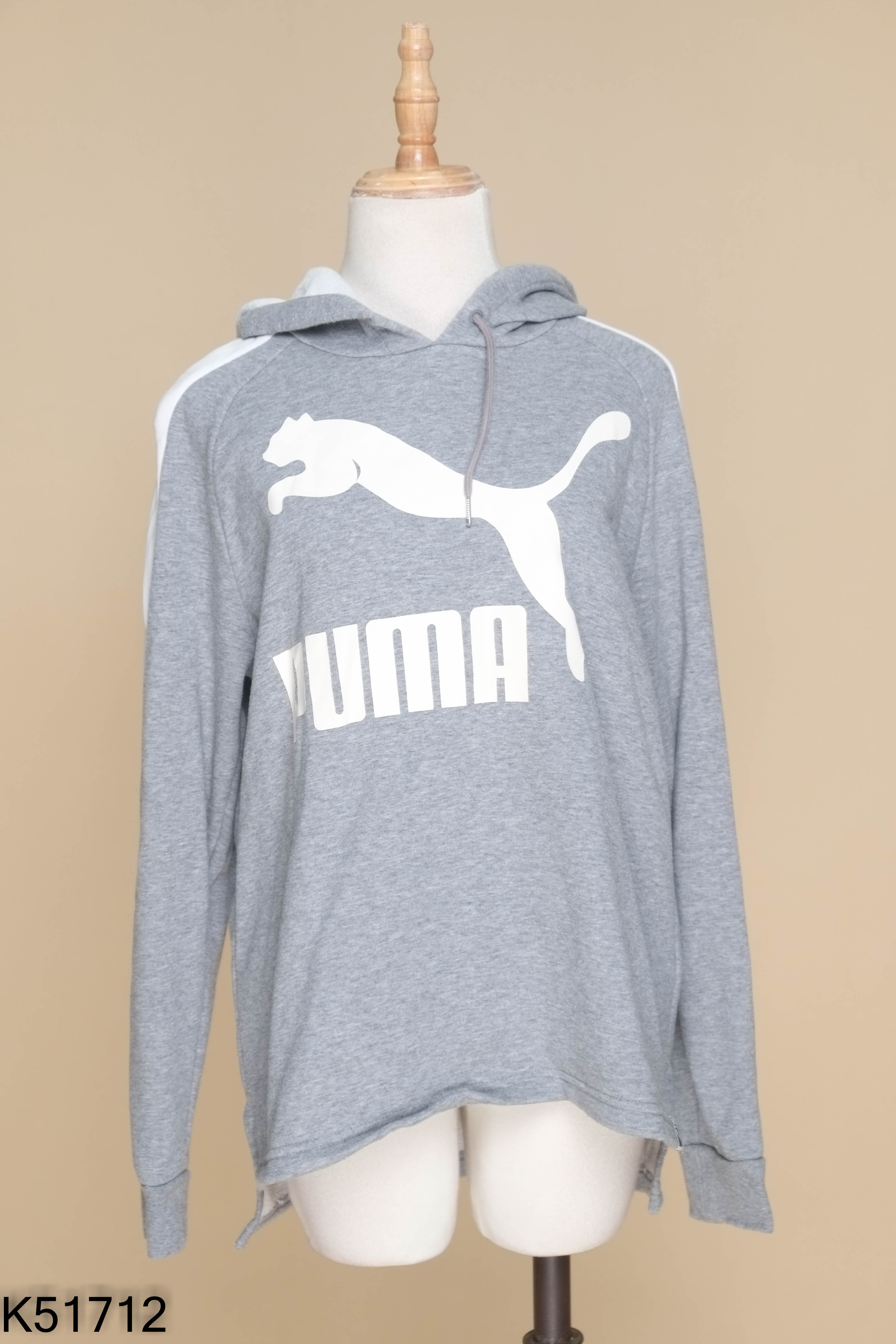 Áo hoodie xám in hình