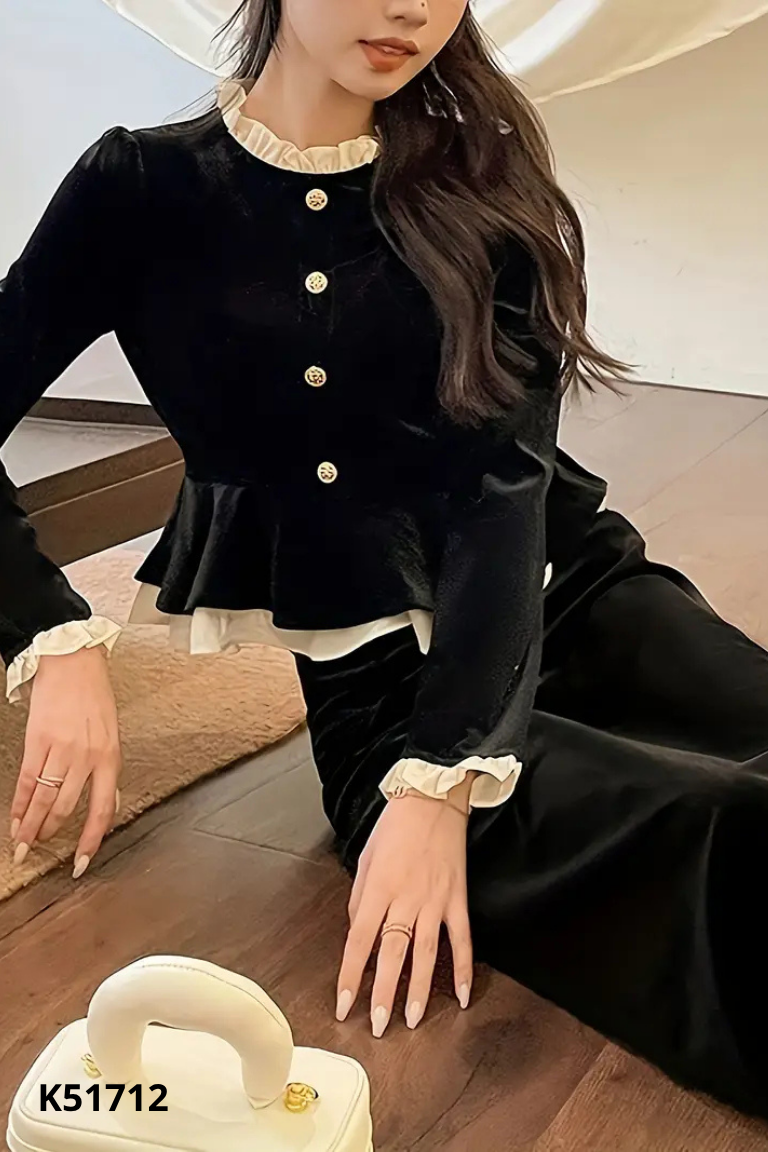 Áo kiểu đen nhung mix cổ ren