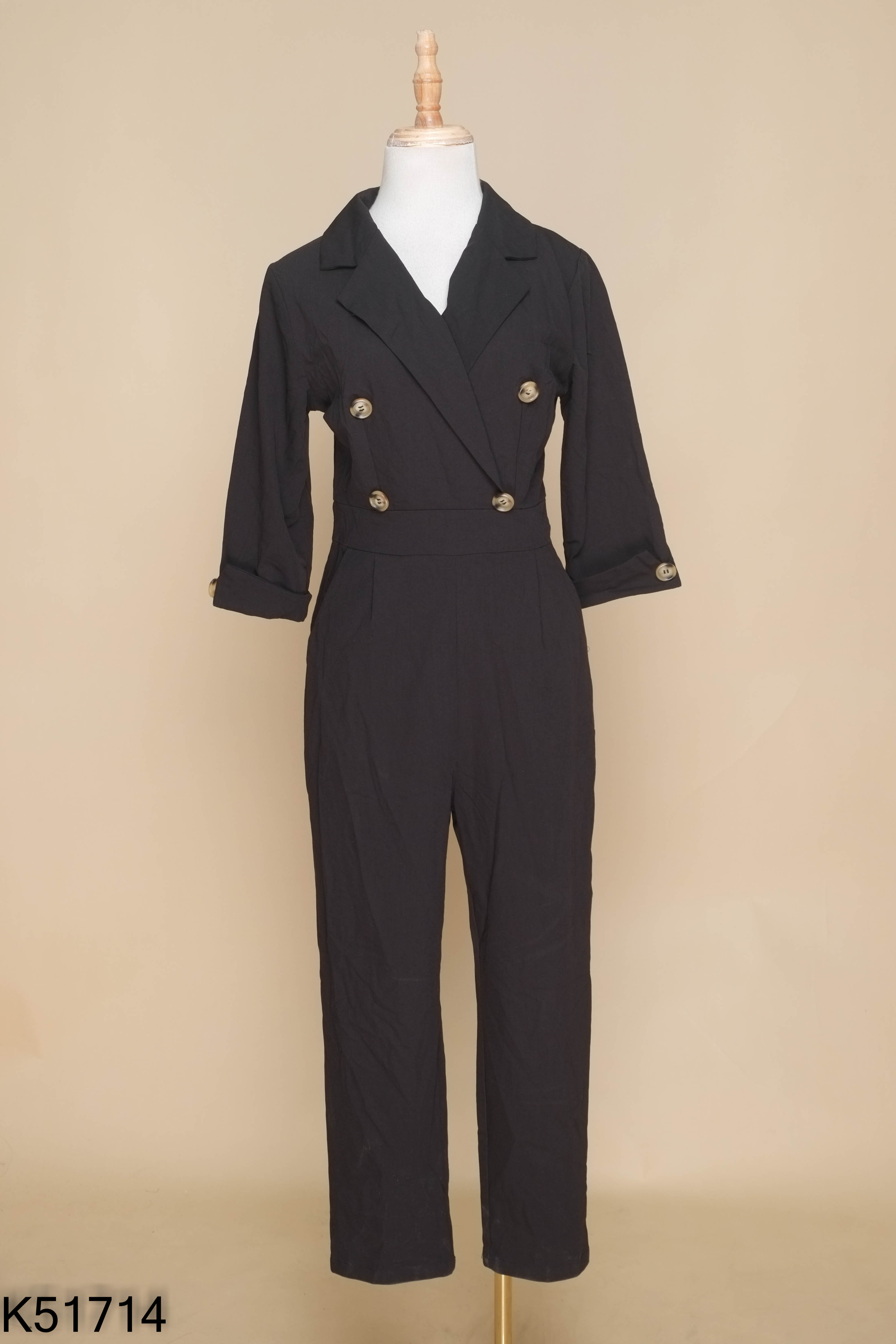 Jumpsuits quần đen cổ vest