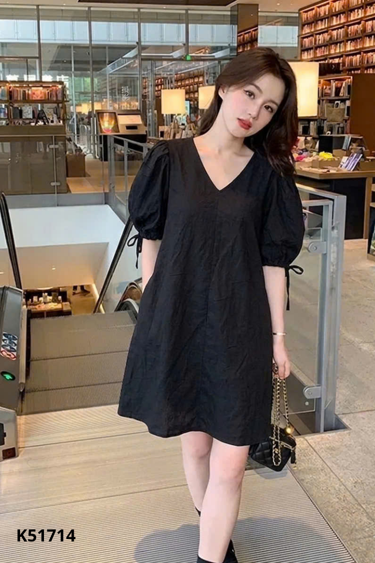 Váy suông đen cỏ tim