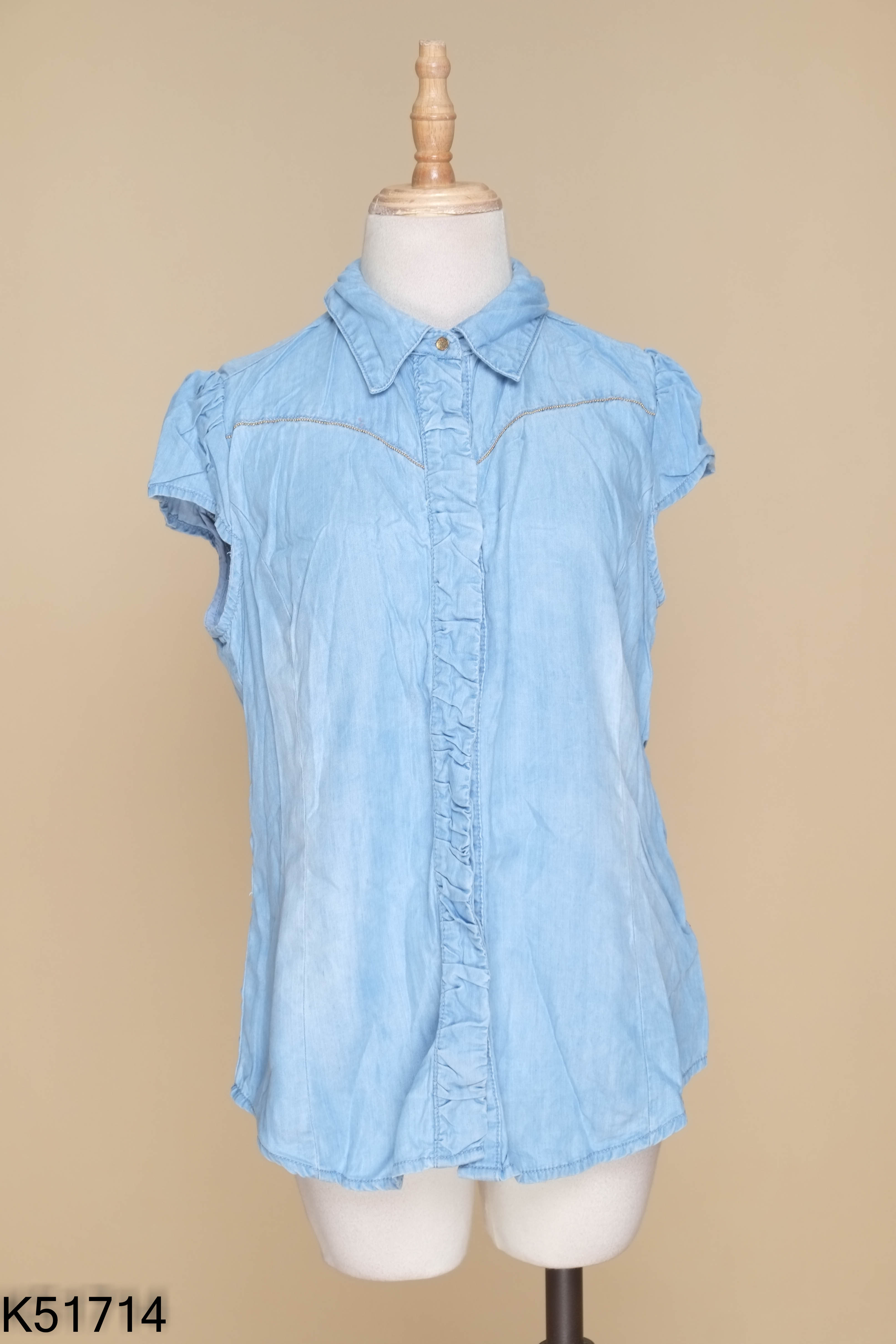 Áo sơ mi jeans xanh mềm