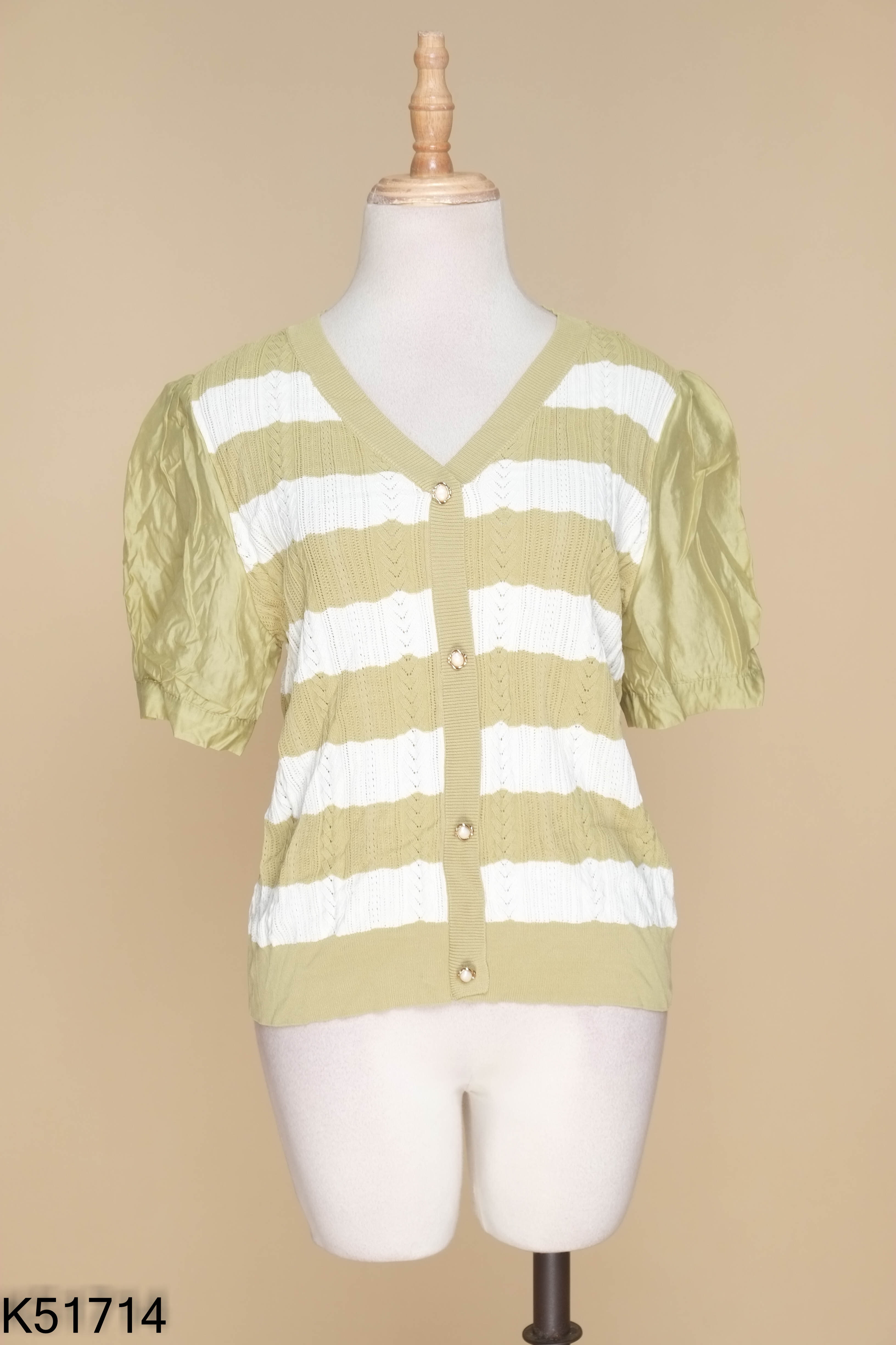 Áo cardigan ren xanh tay ngắn