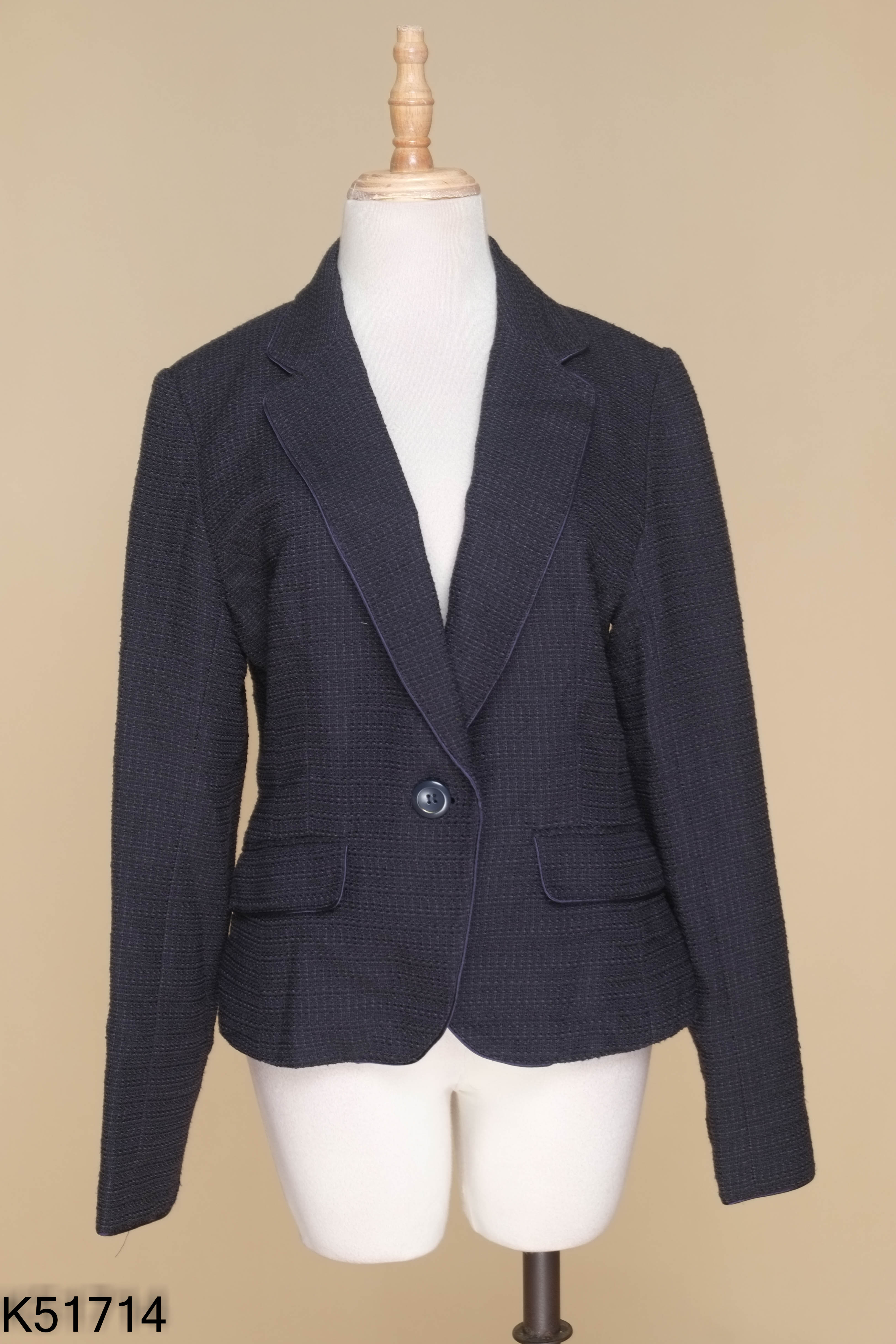 Áo khoác vest dạ len đen