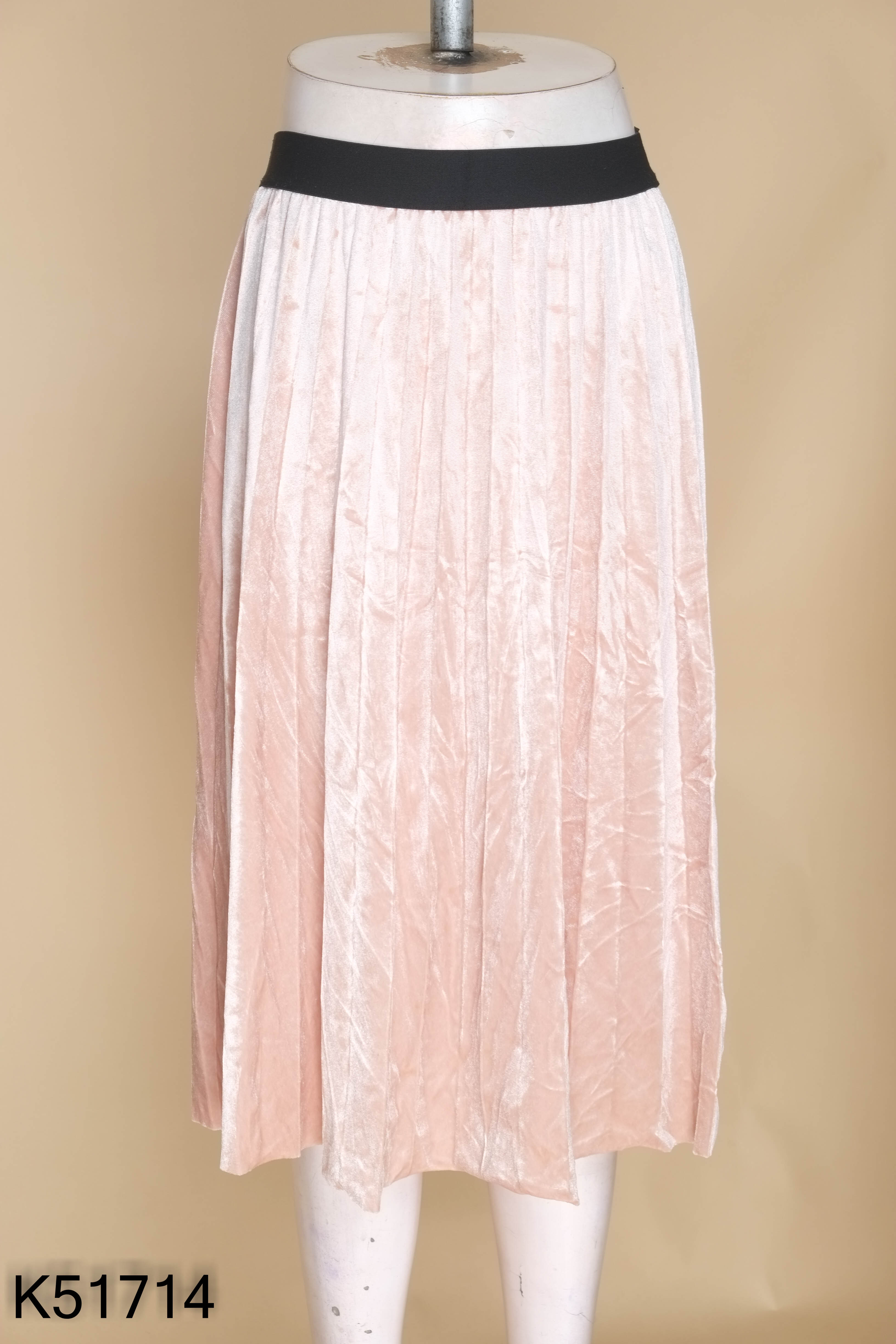 Chân váy nhung hồng STRADIVARIUS