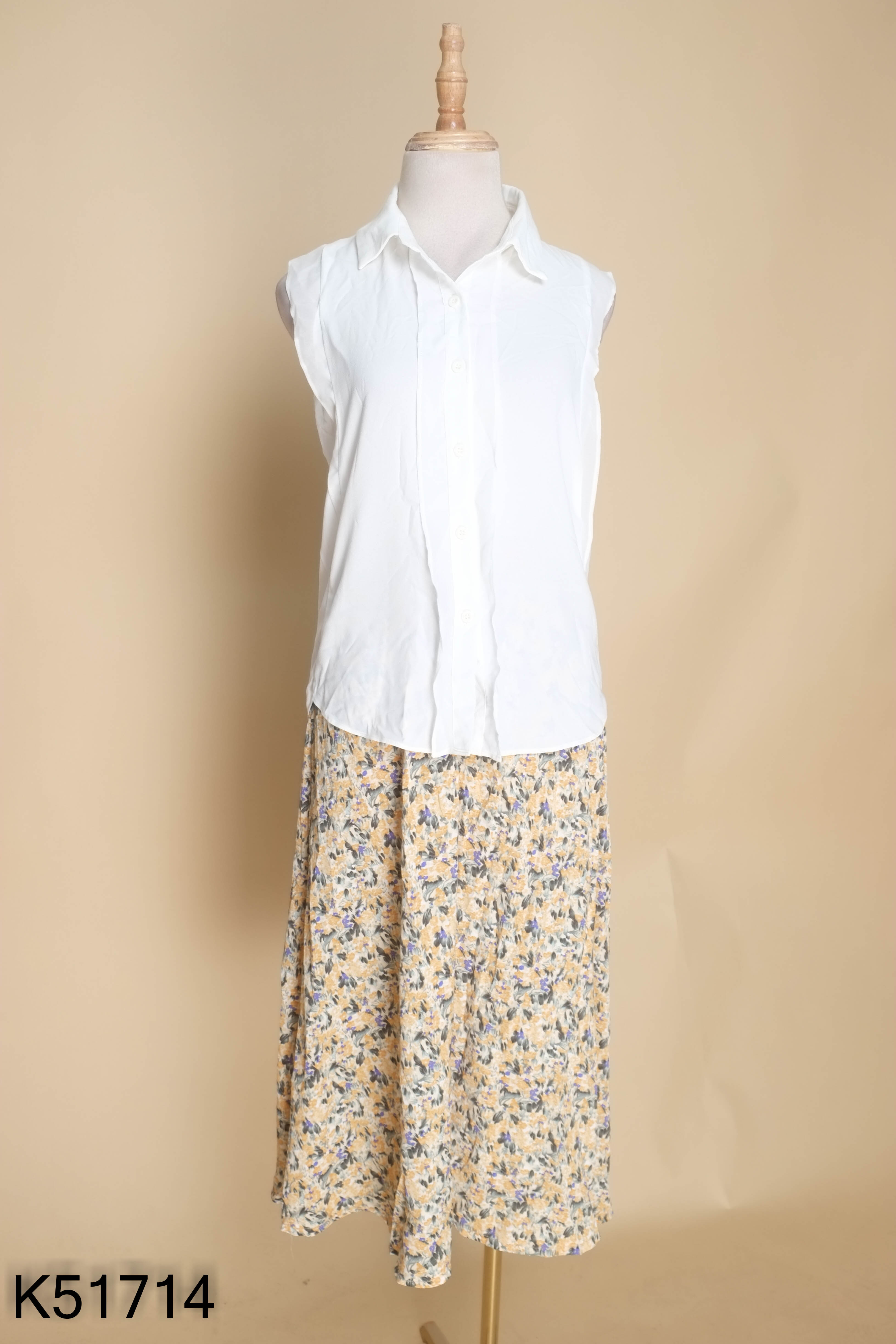 Set Áo sơ mi gile trắng + Chân váy hoa