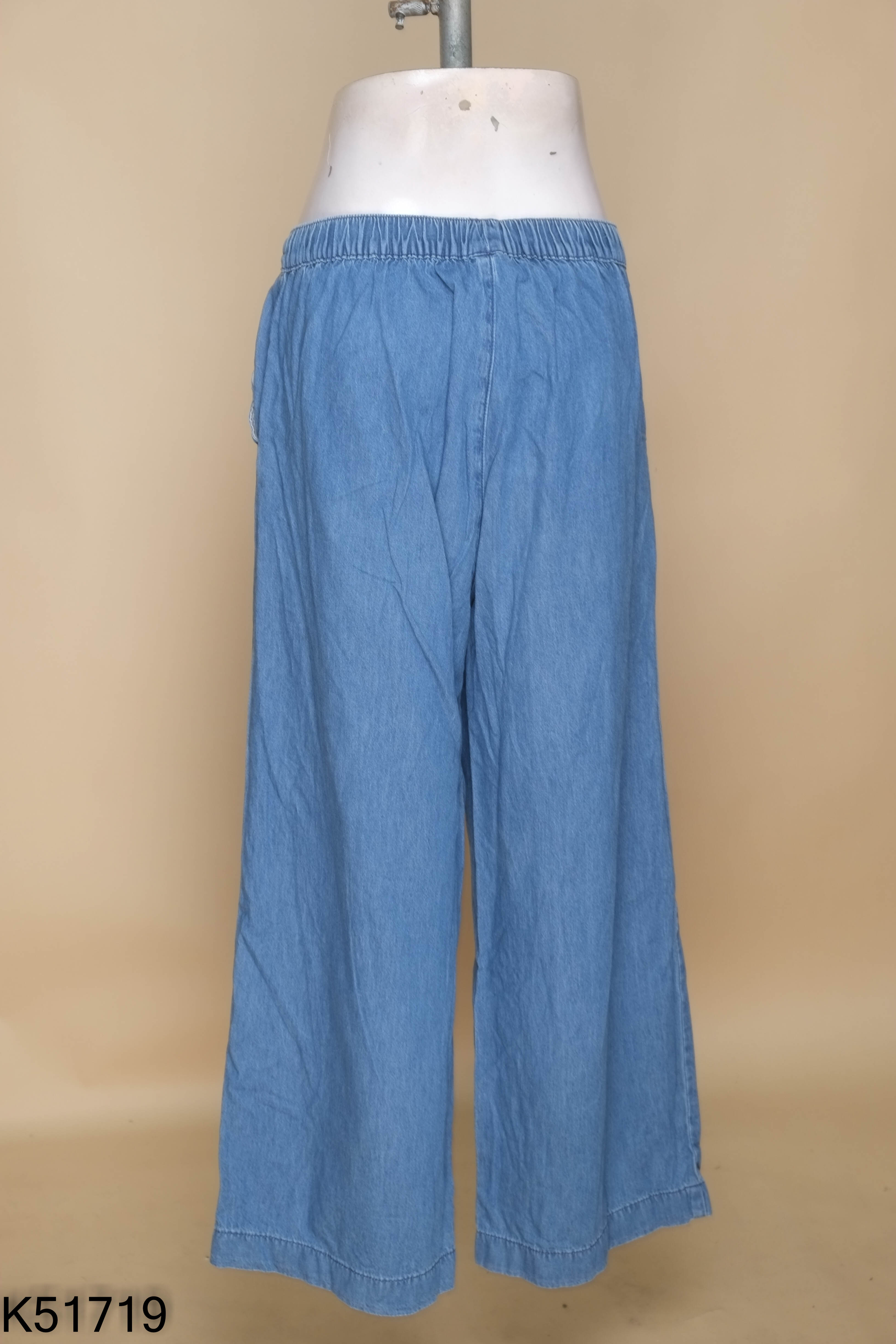 Quần jeans xanh cạp chun CANIFA