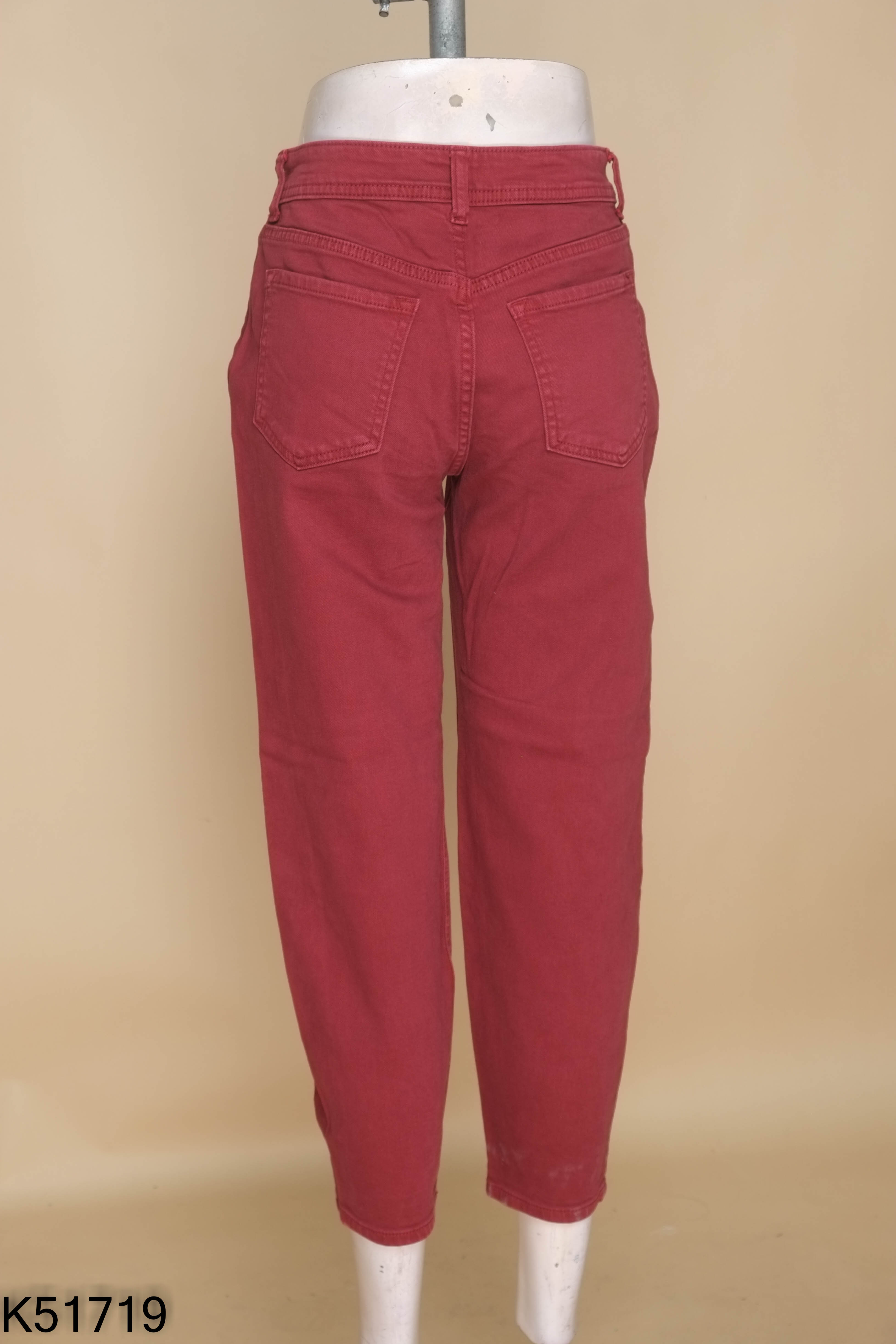 Quần jeans đỏ MONKI