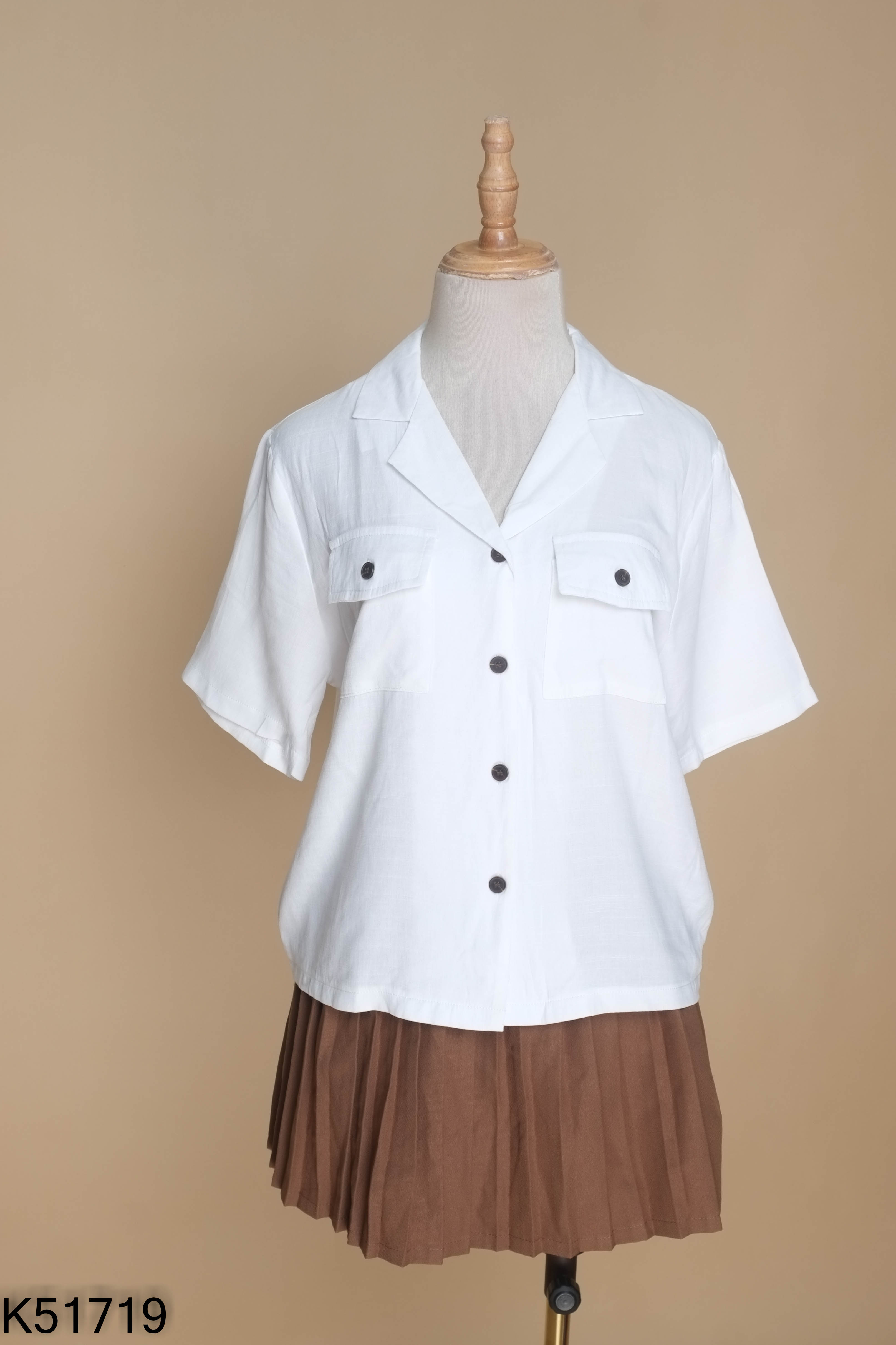 Set sơ mi trắng+váy nâu