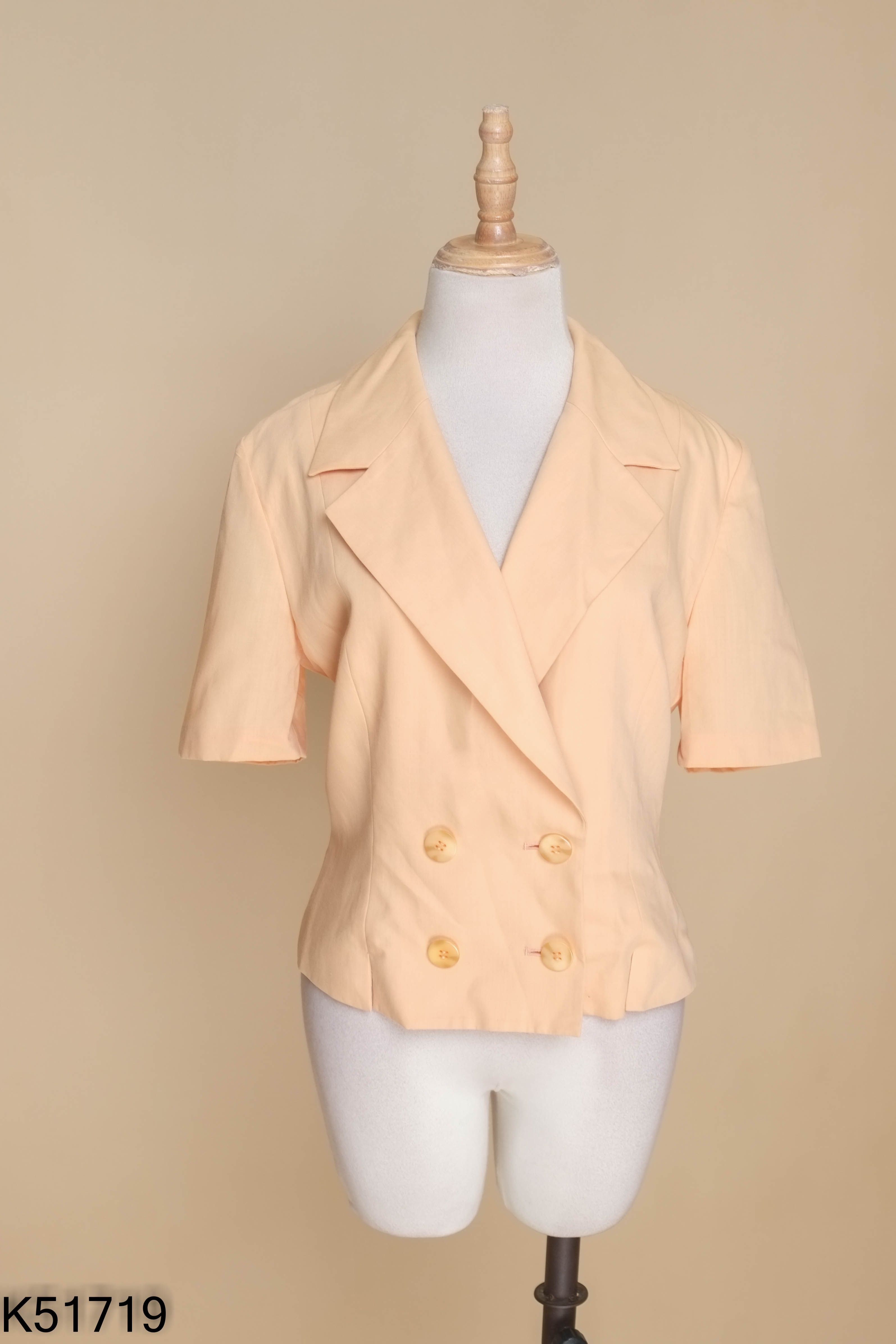 Áo blazer cam ngắn tay