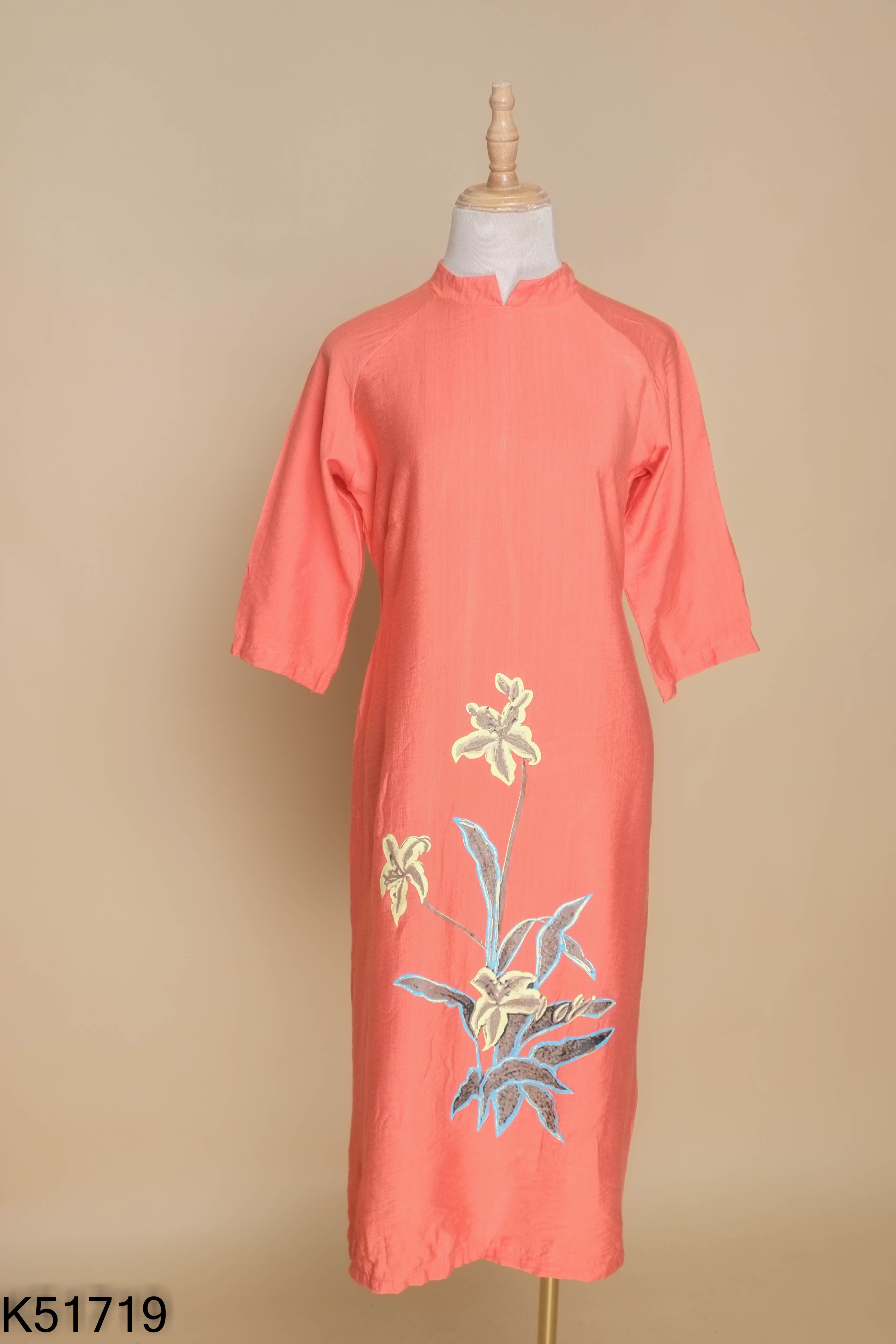 Áo dài cam hình hoa