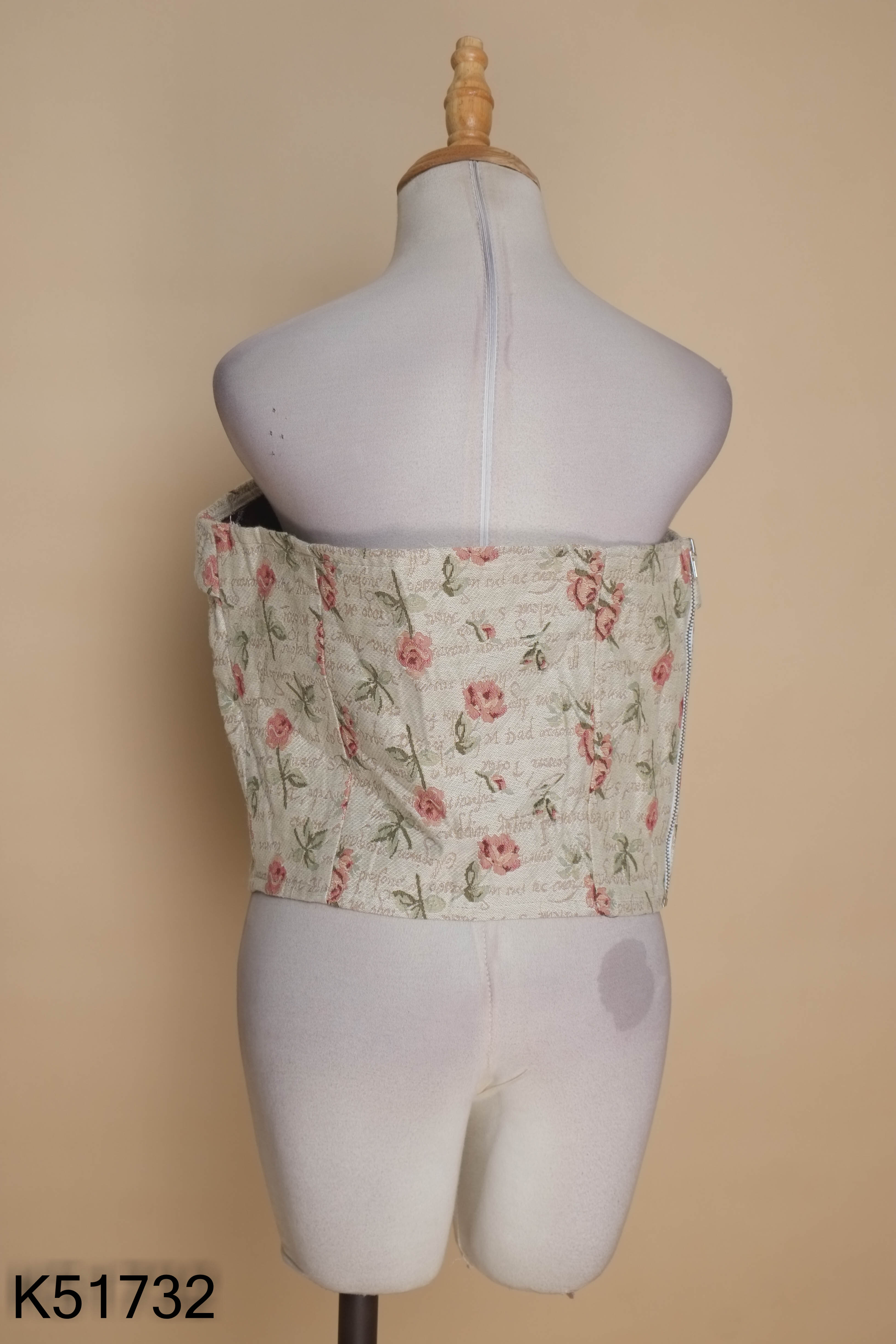 Áo nâu croptop LOVITO thêu hoa