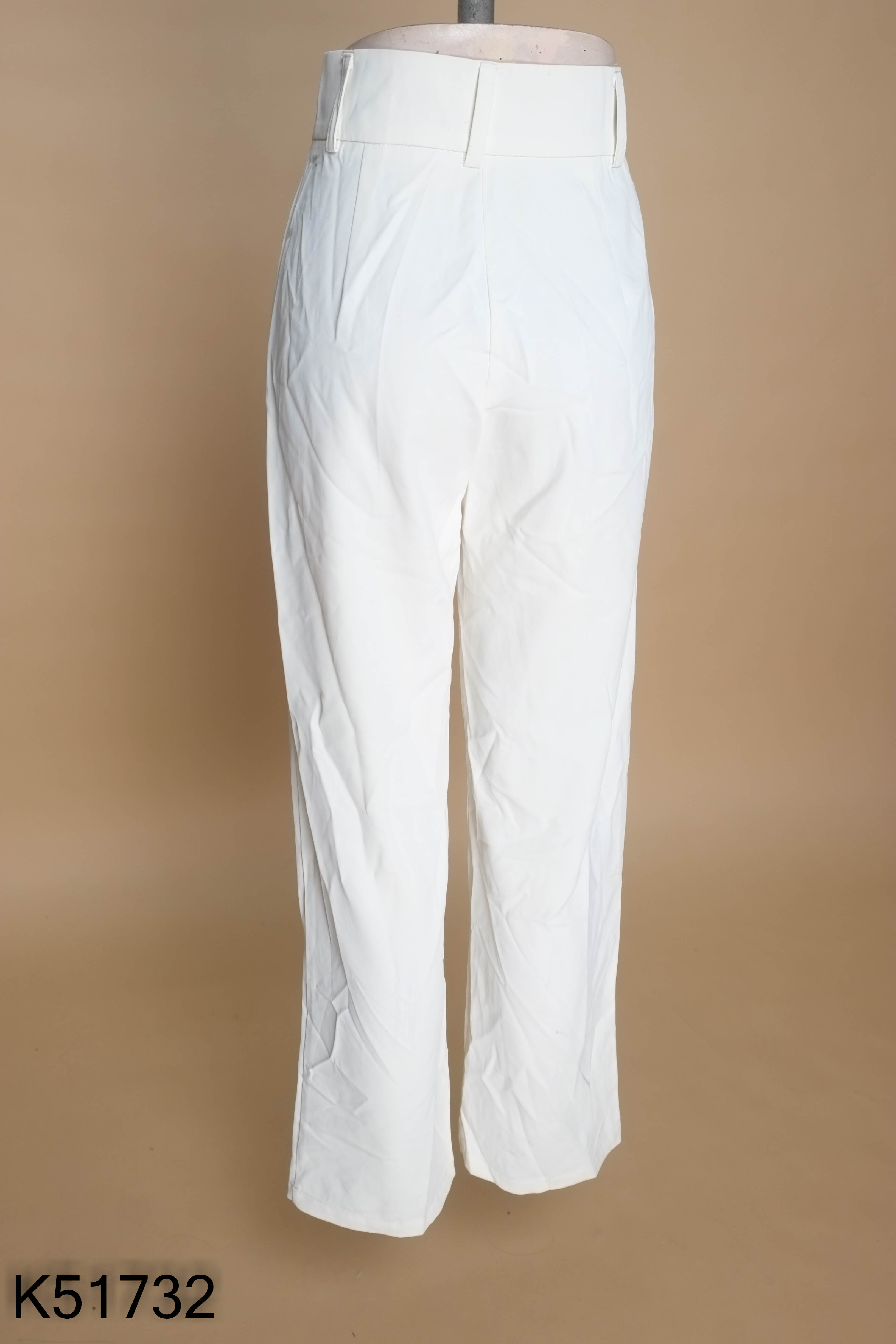 Quần culottes trắng trơn