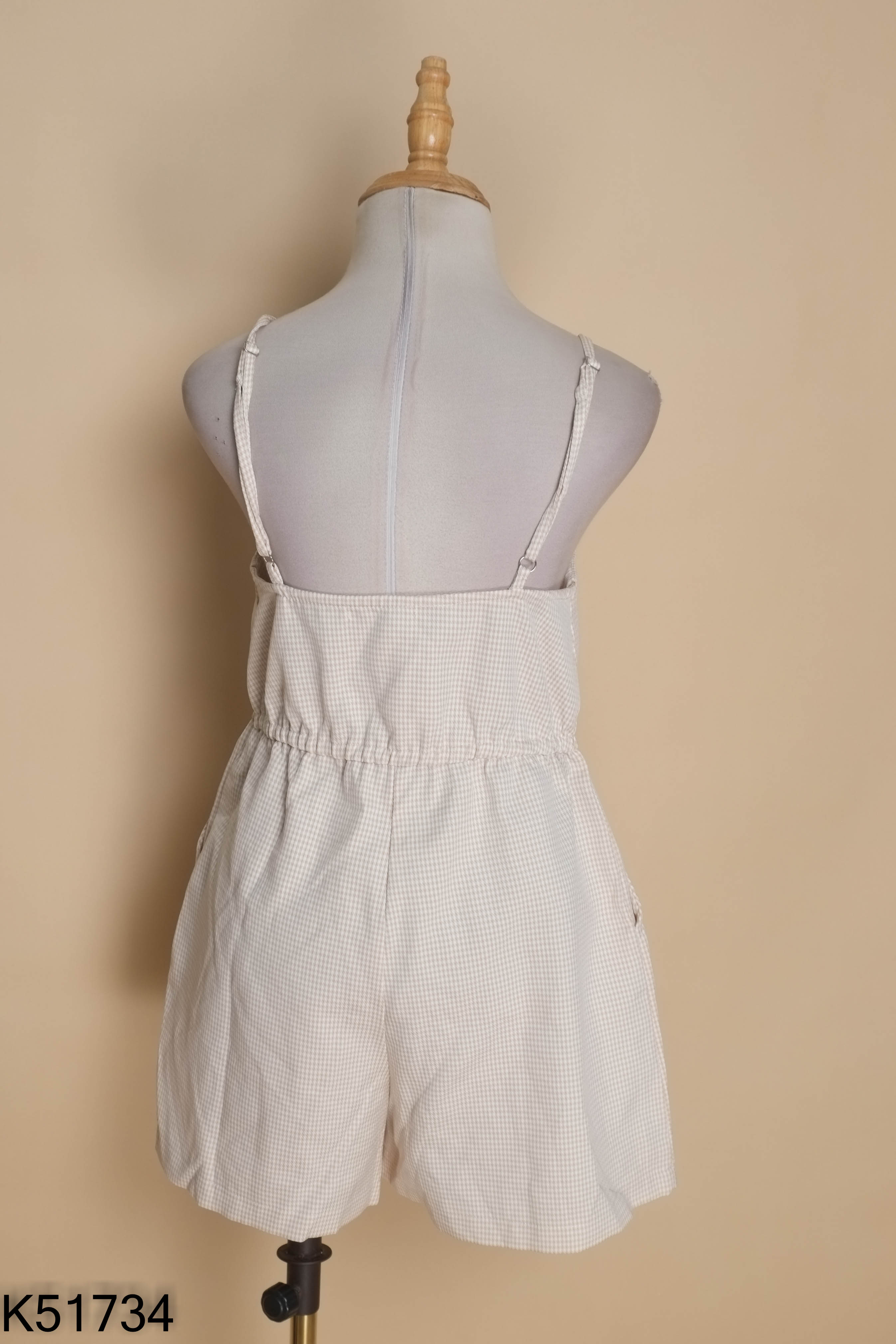 Jumpsuit be họa tiết caro